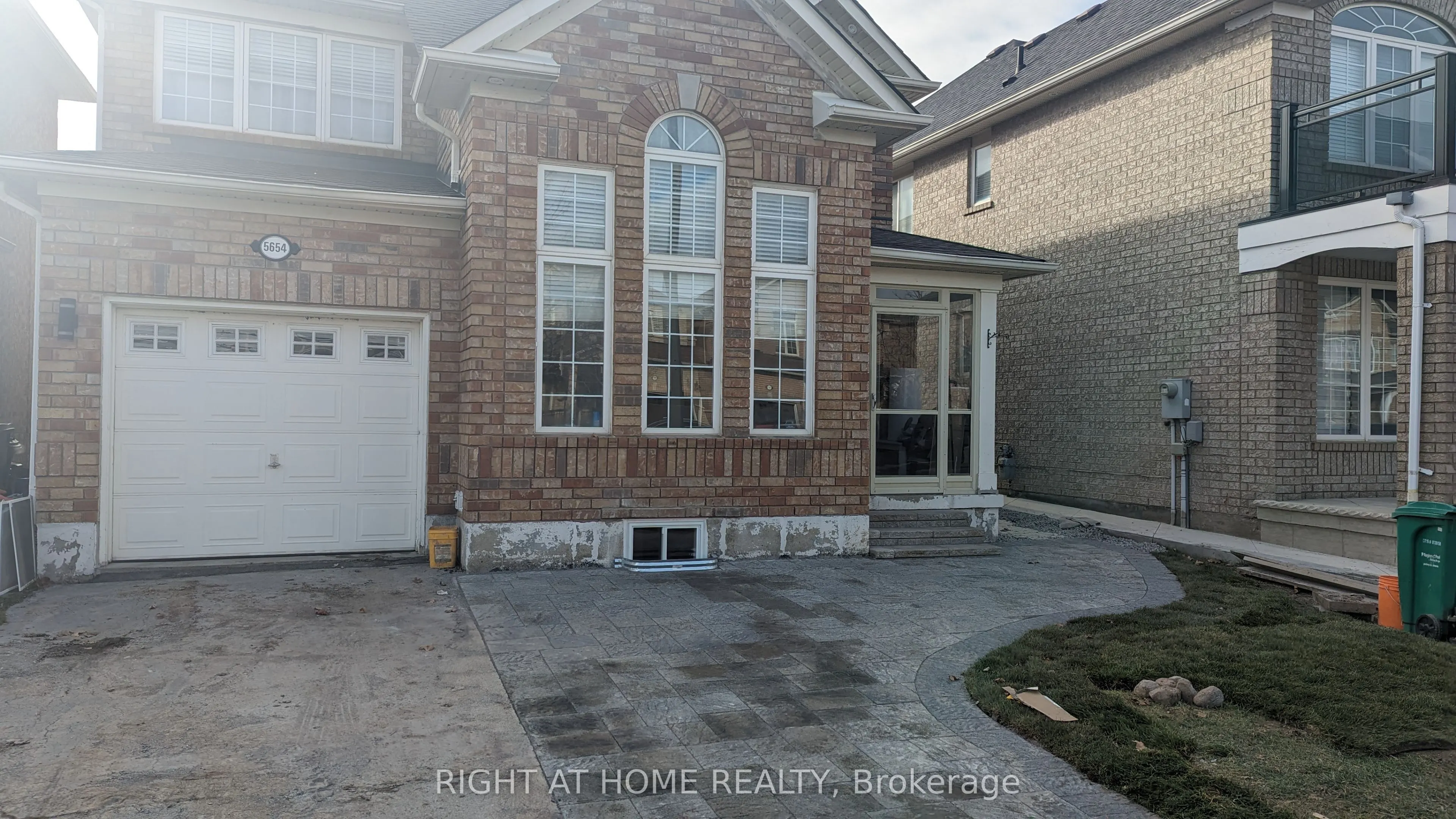 5654 Churchill Meadows Boulevard, #Basement Unit