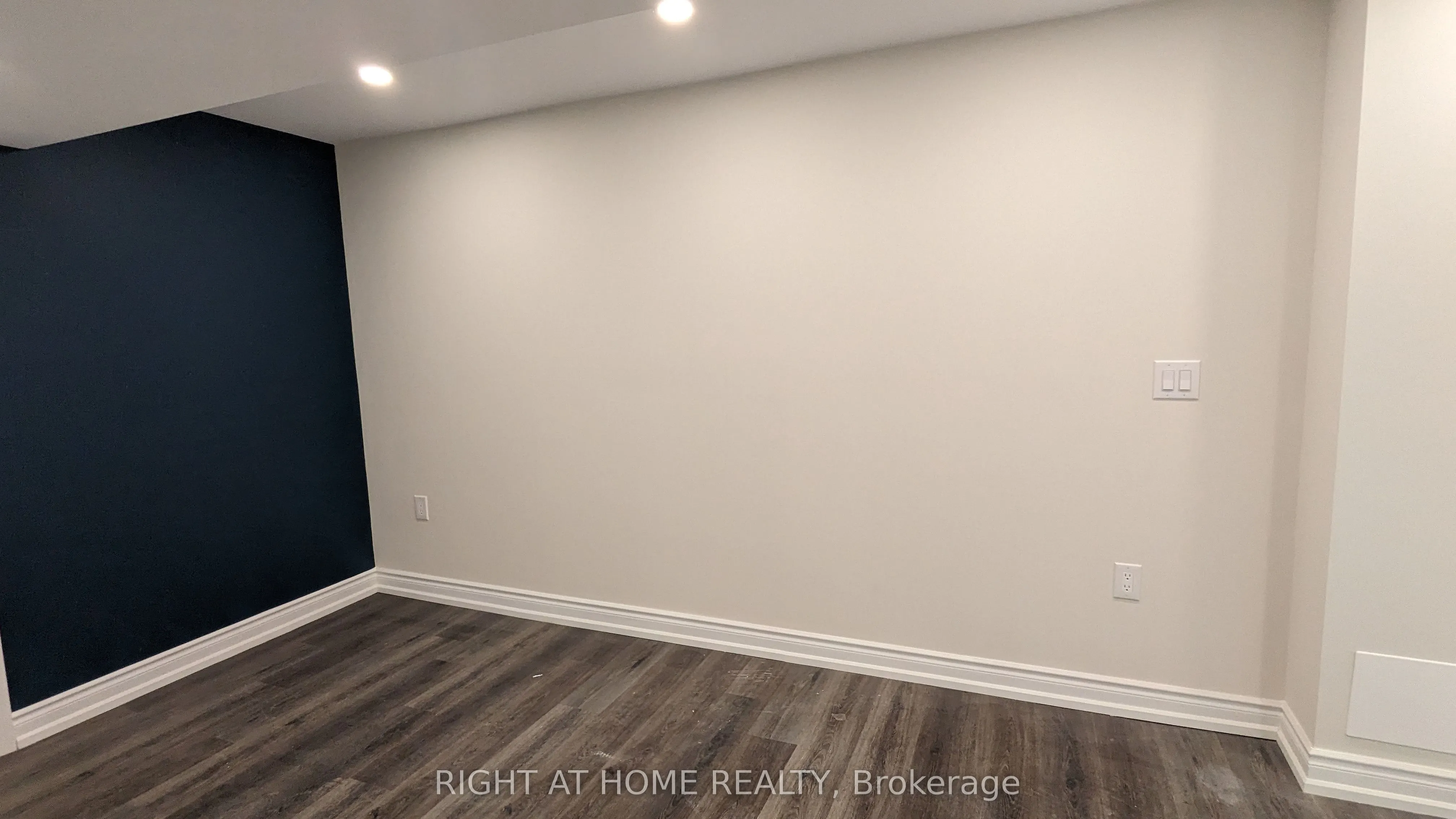 5654 Churchill Meadows Boulevard #Basement Unit