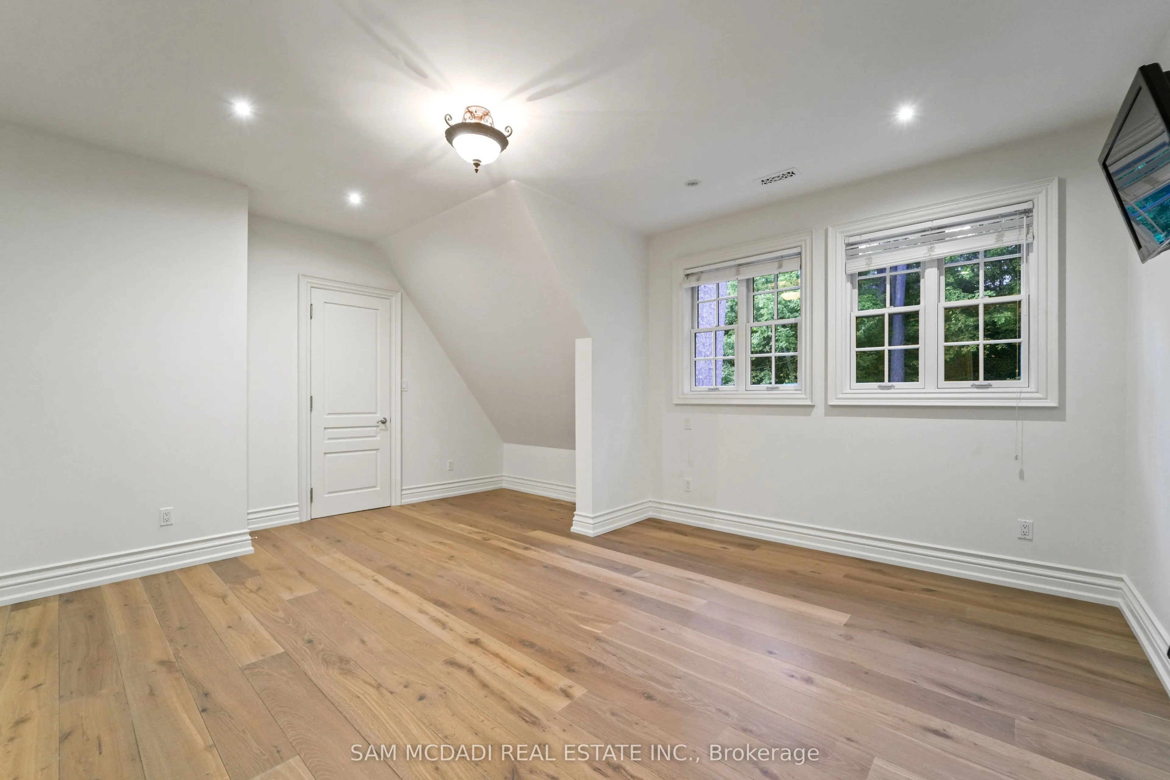 2025 Heartwood Court