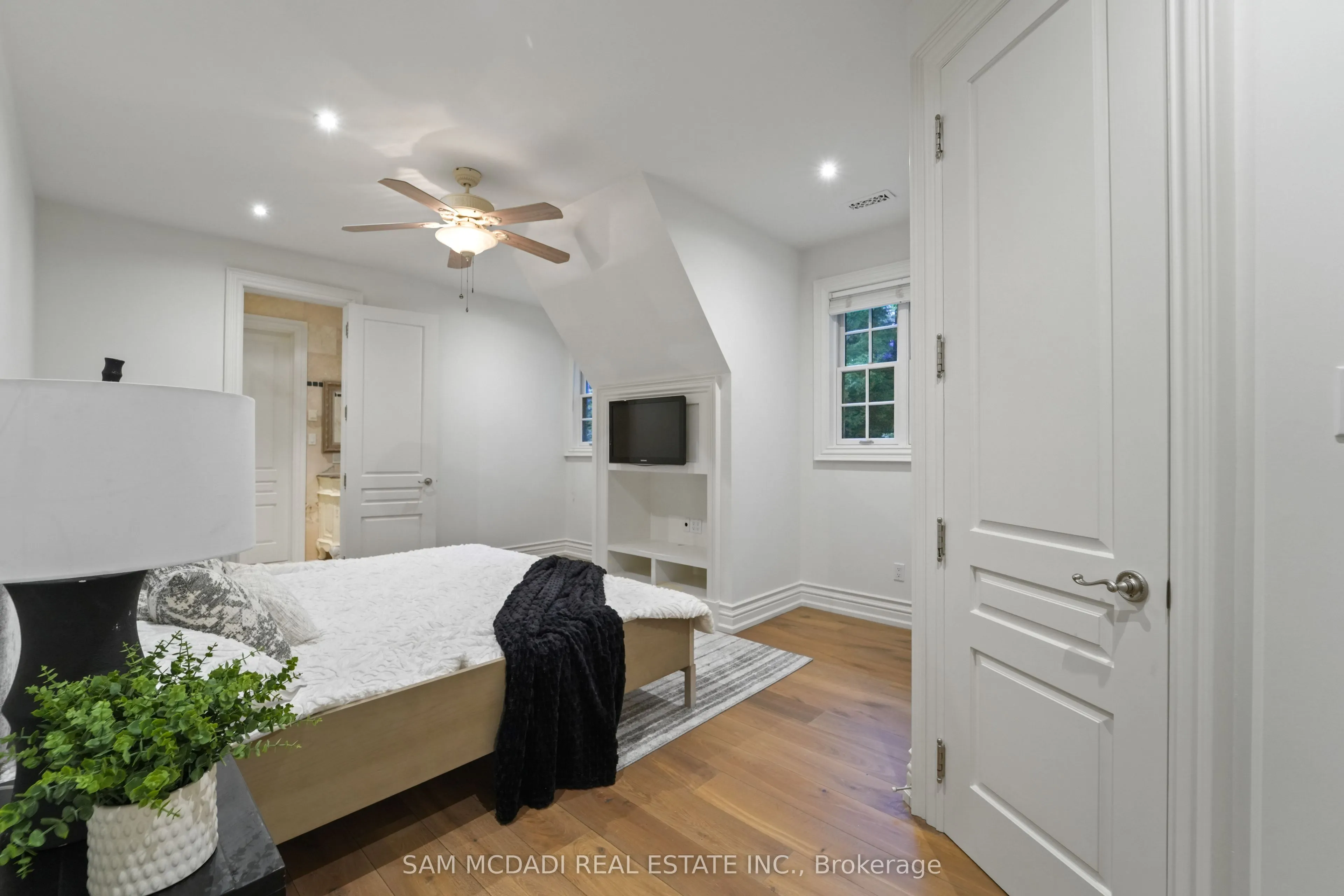 2025 Heartwood Court