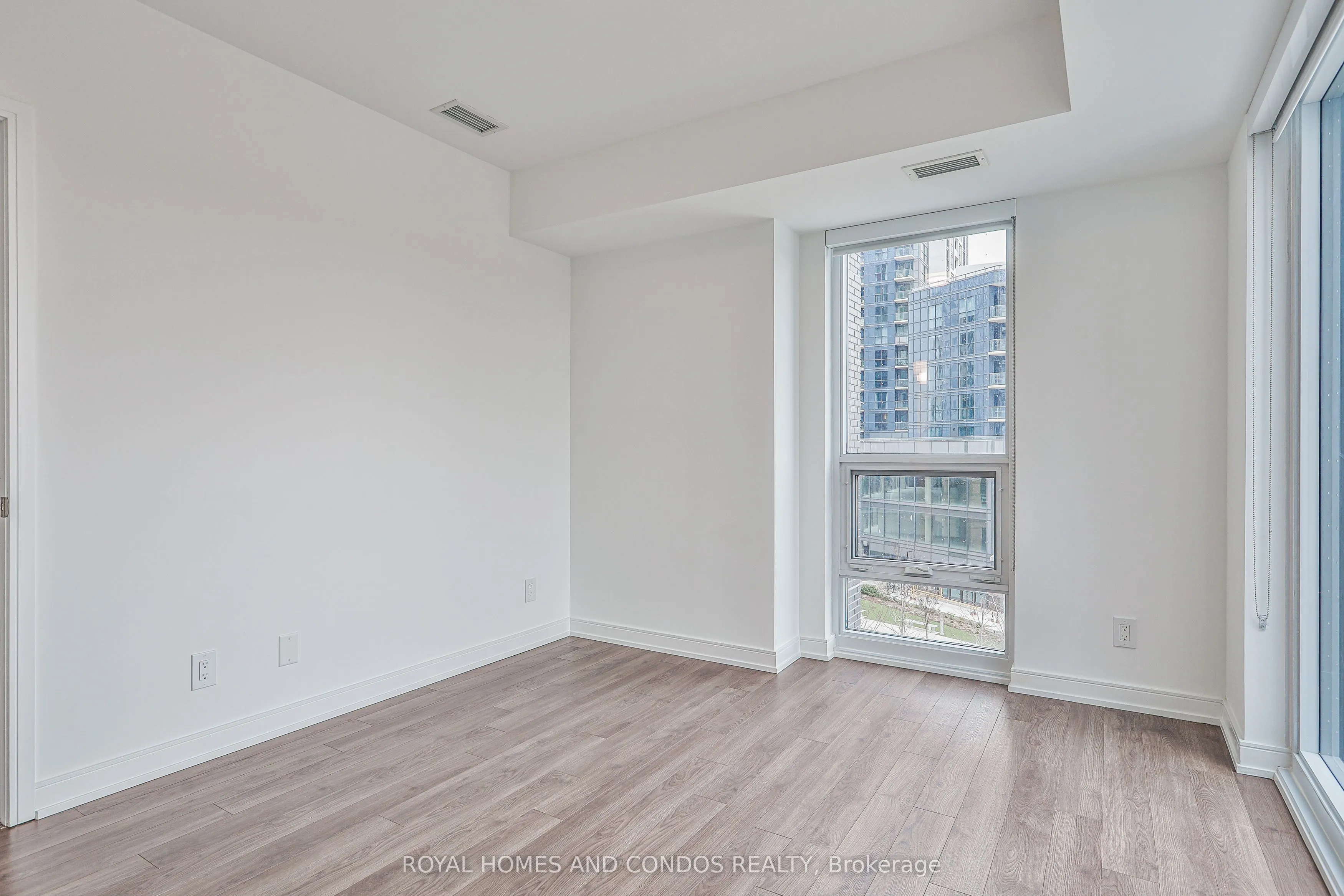 30 Samuel Wood Way, #402
