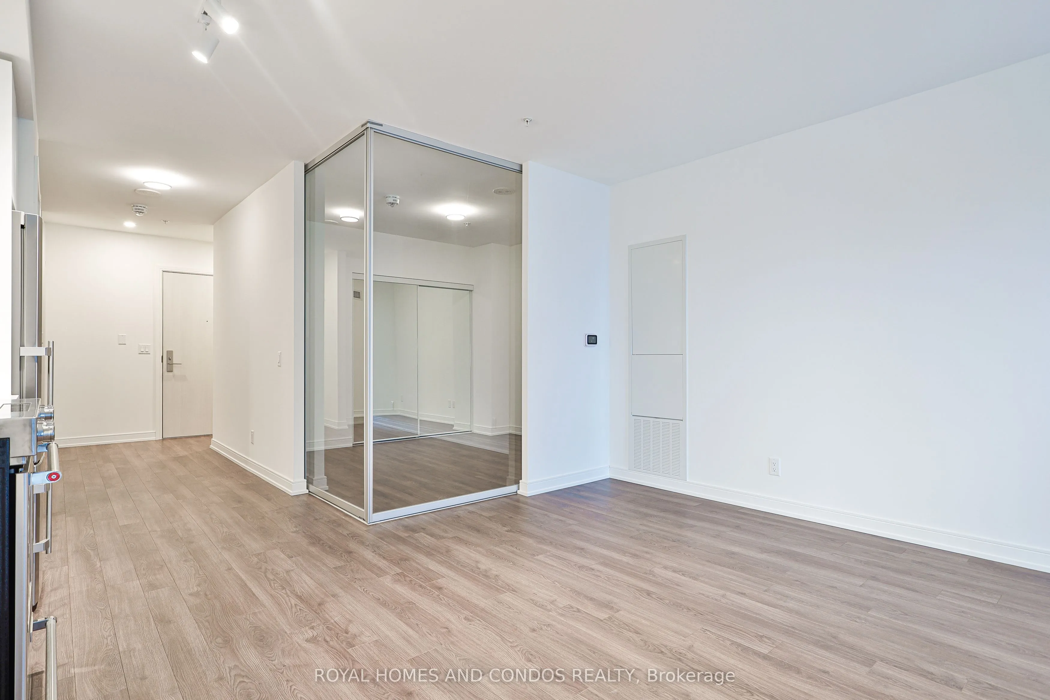 30 Samuel Wood Way, #402