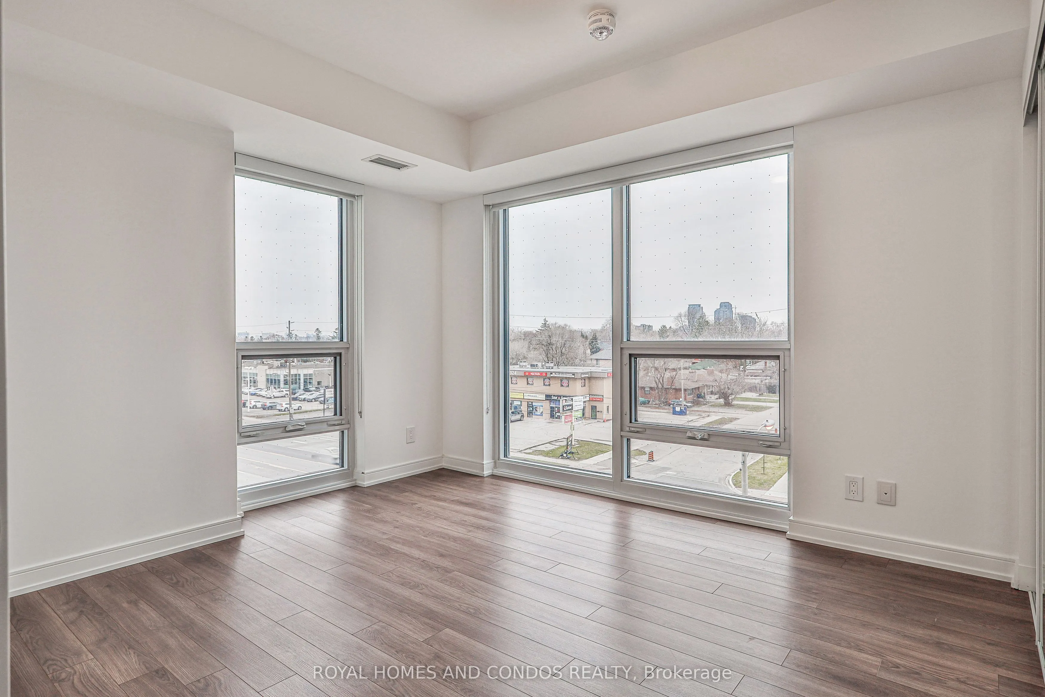 30 Samuel Wood Way, #402