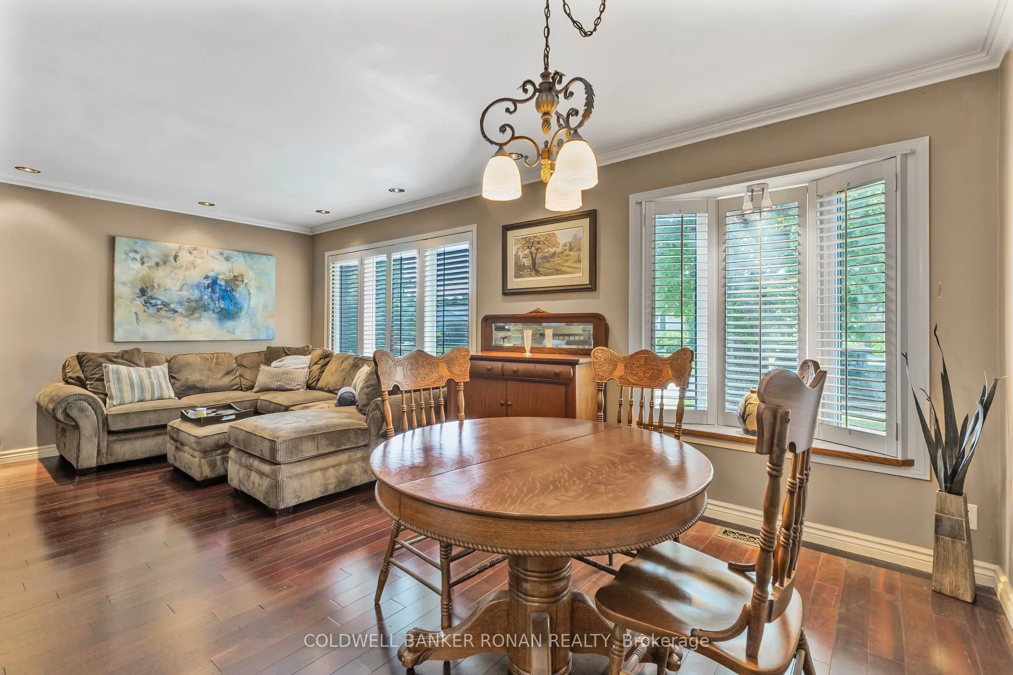 20 Hallow Crescent