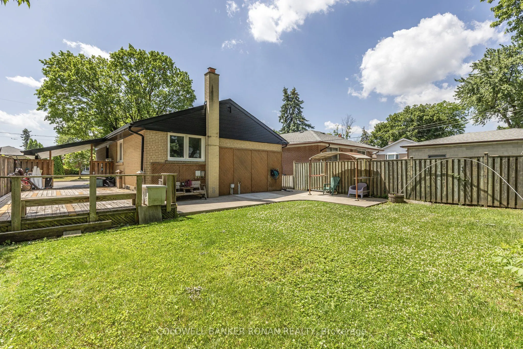20 Hallow Crescent