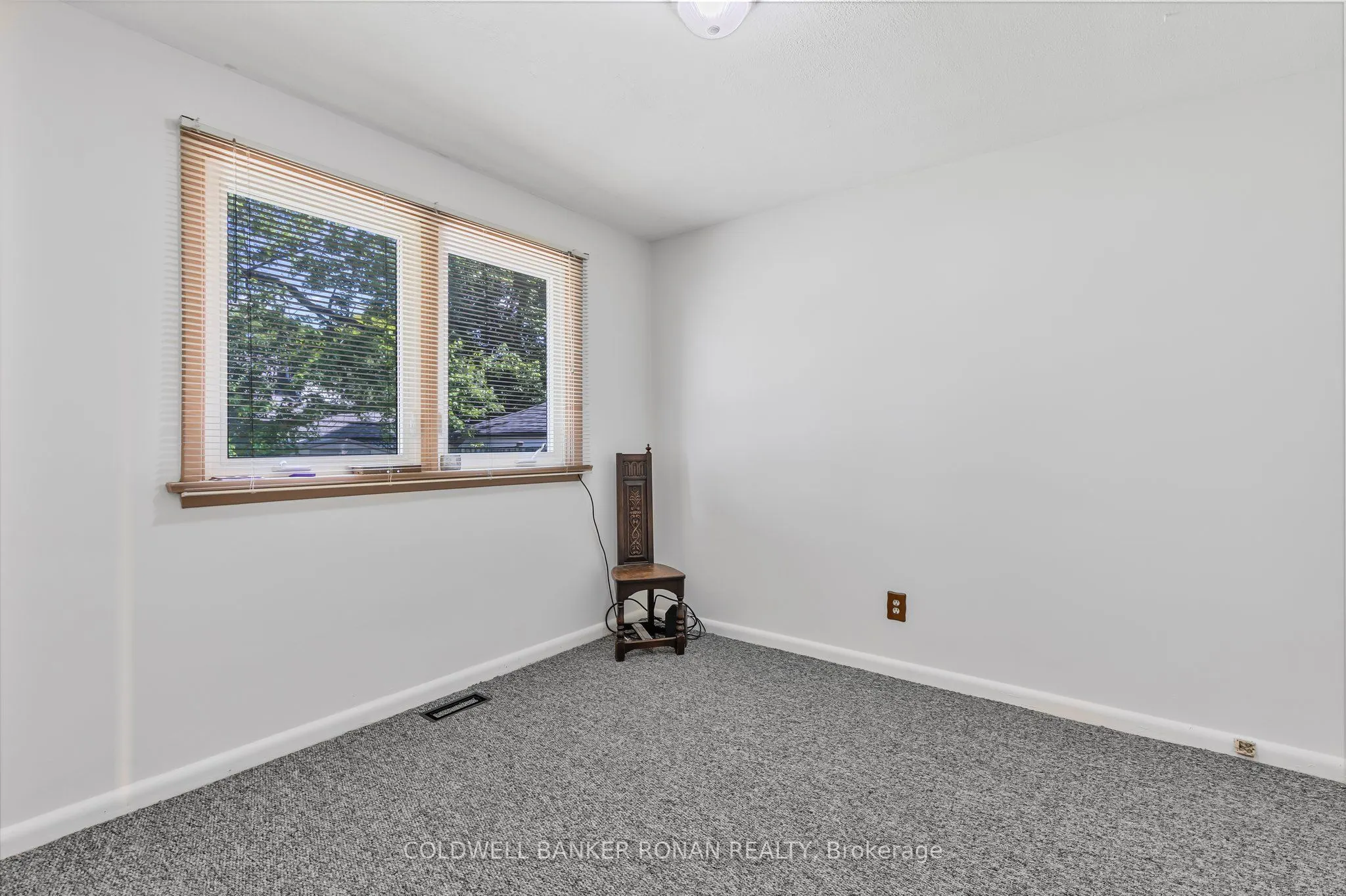 20 Hallow Crescent