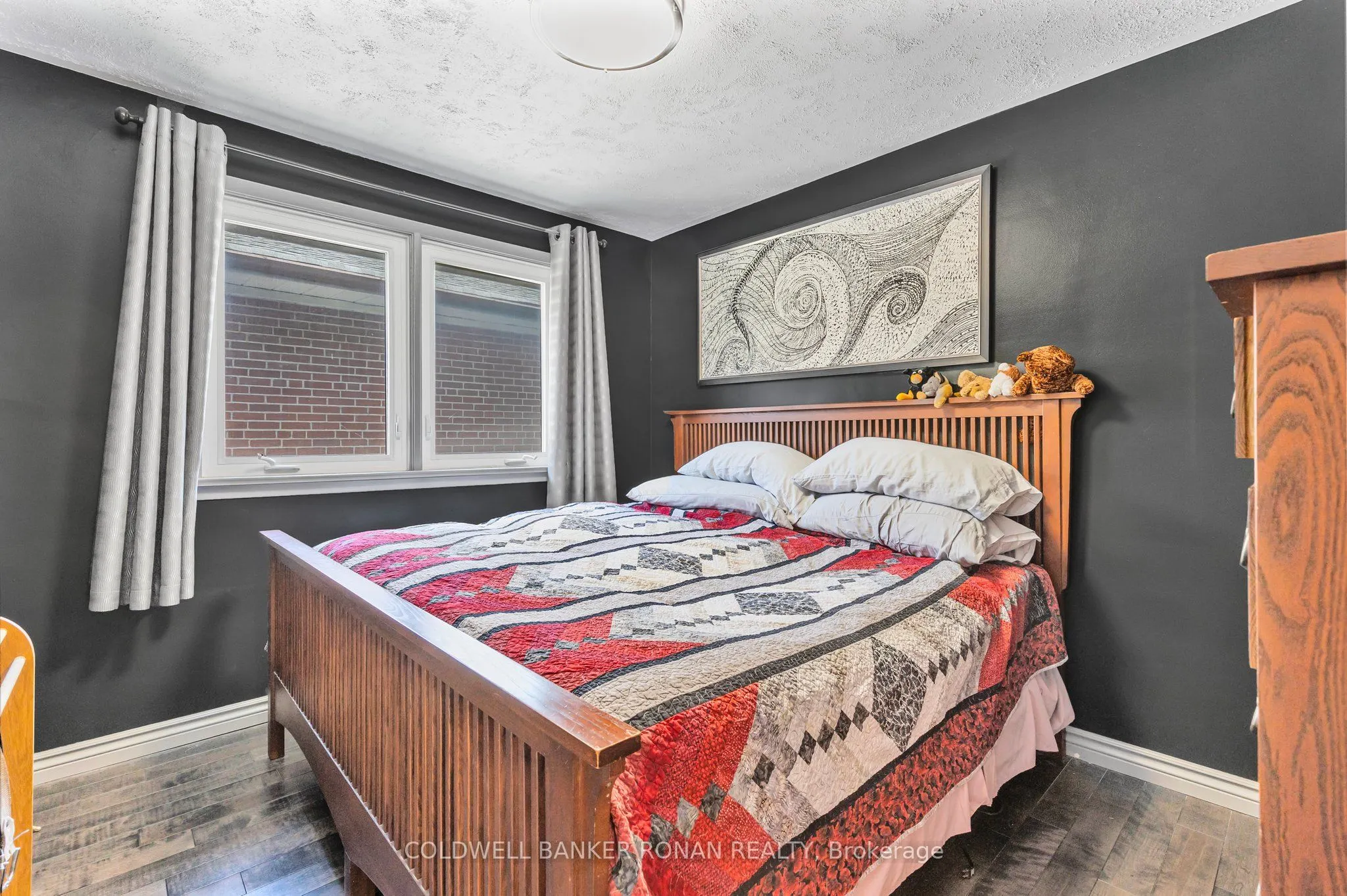 20 Hallow Crescent