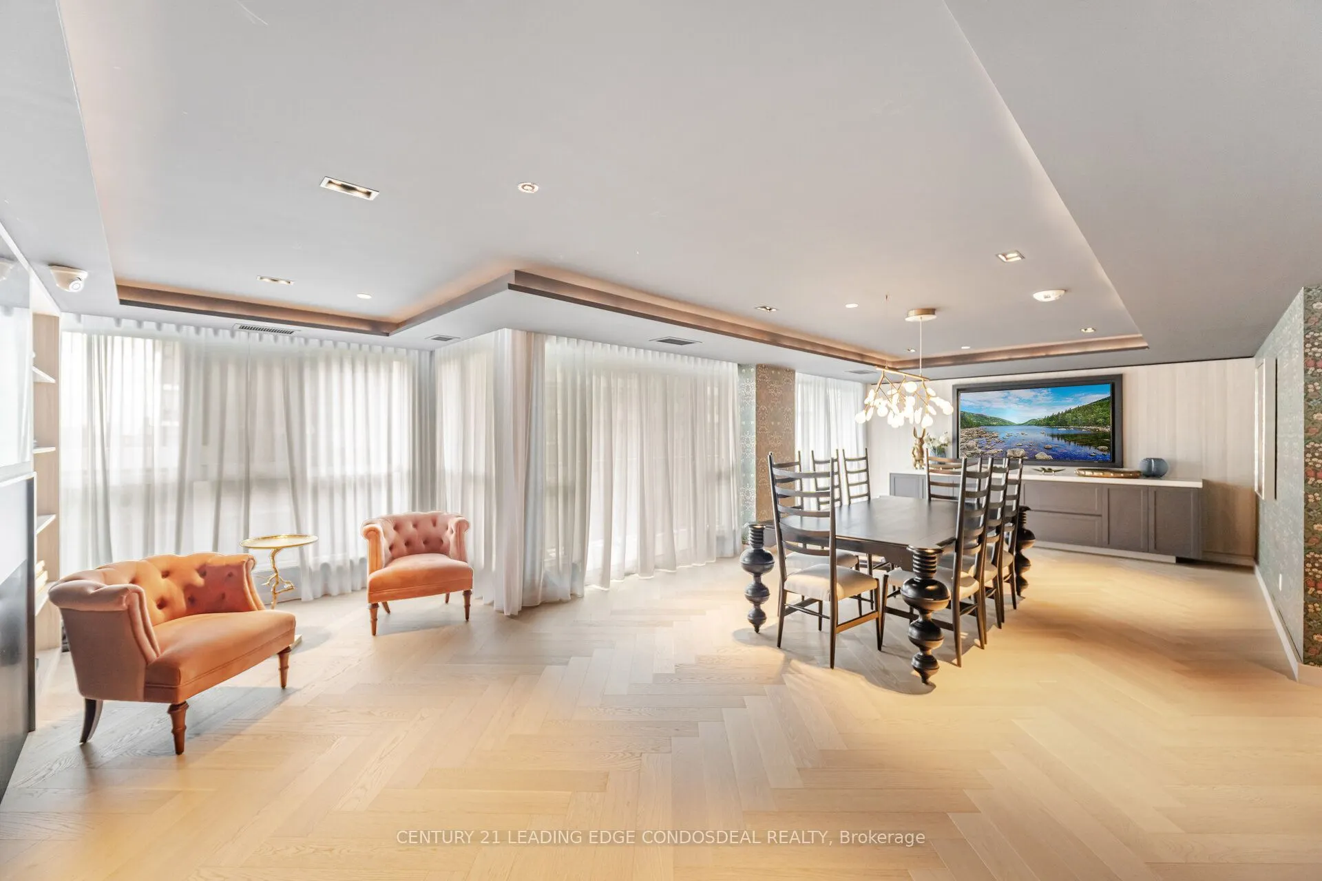 405 Dundas Street W, #234