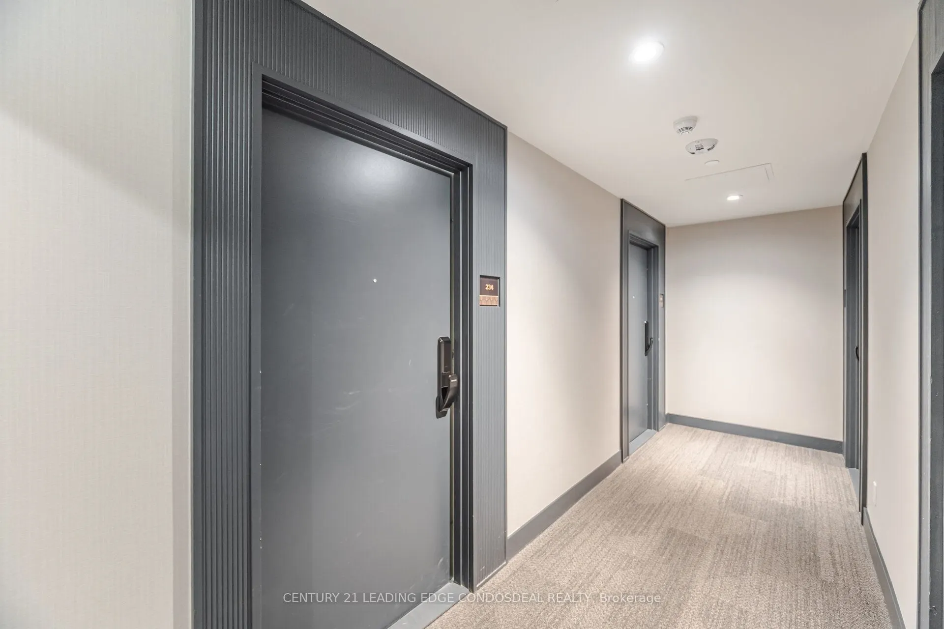405 Dundas Street W, #234