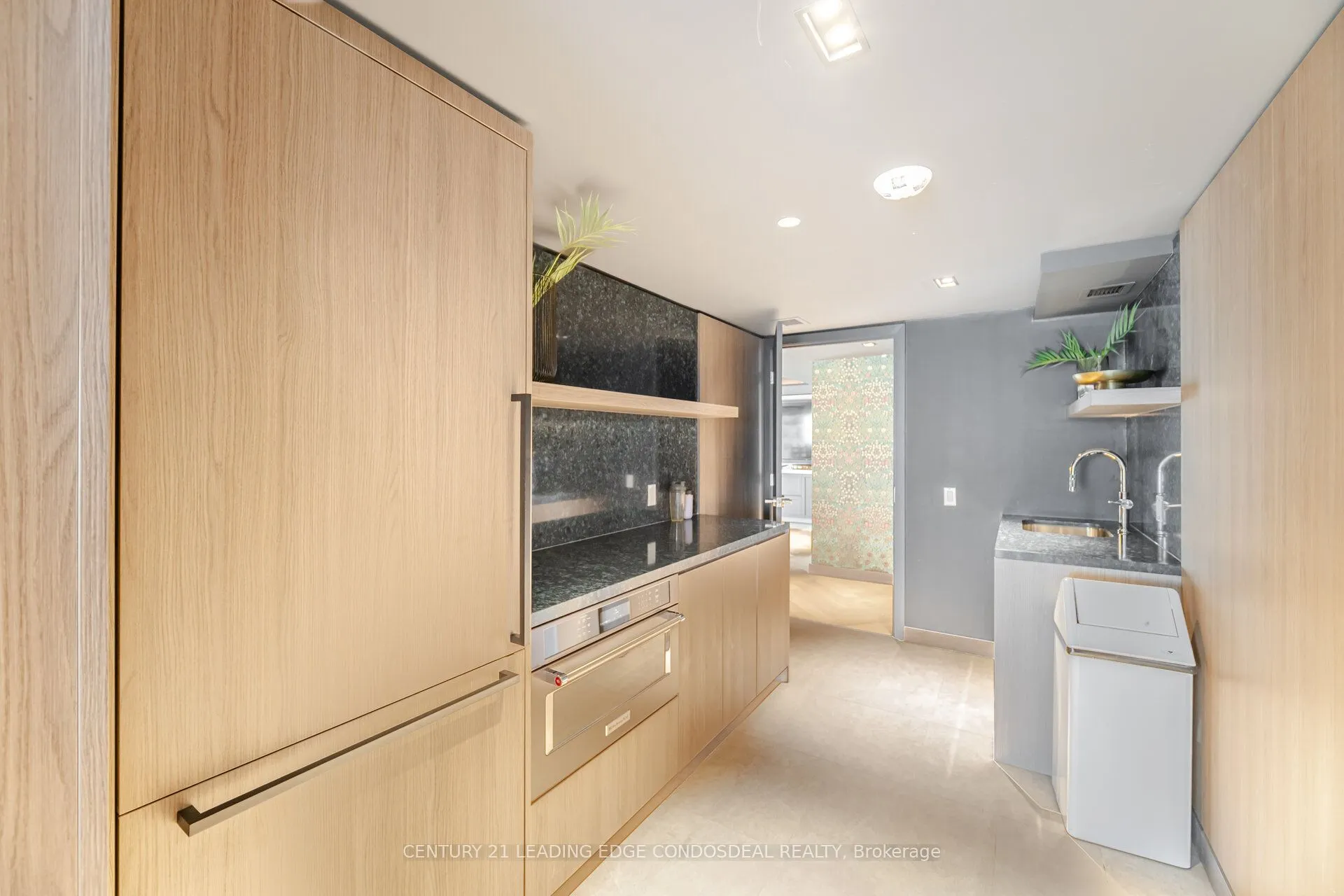 405 Dundas Street W, #234