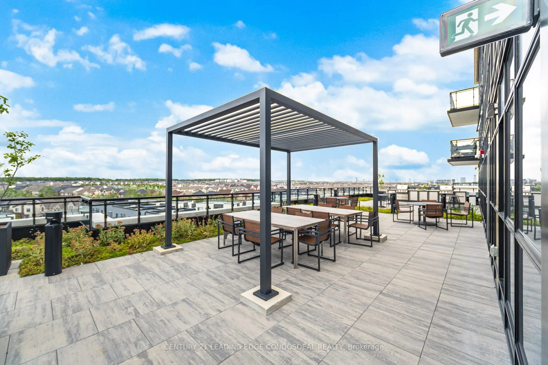 405 Dundas Street W, #234