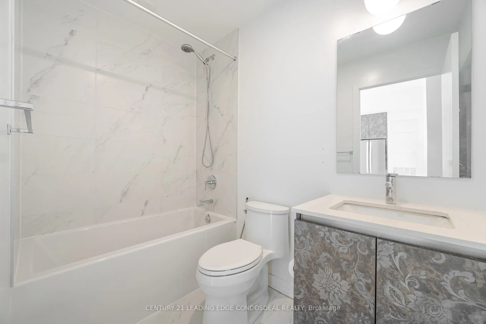 405 Dundas Street W, #234