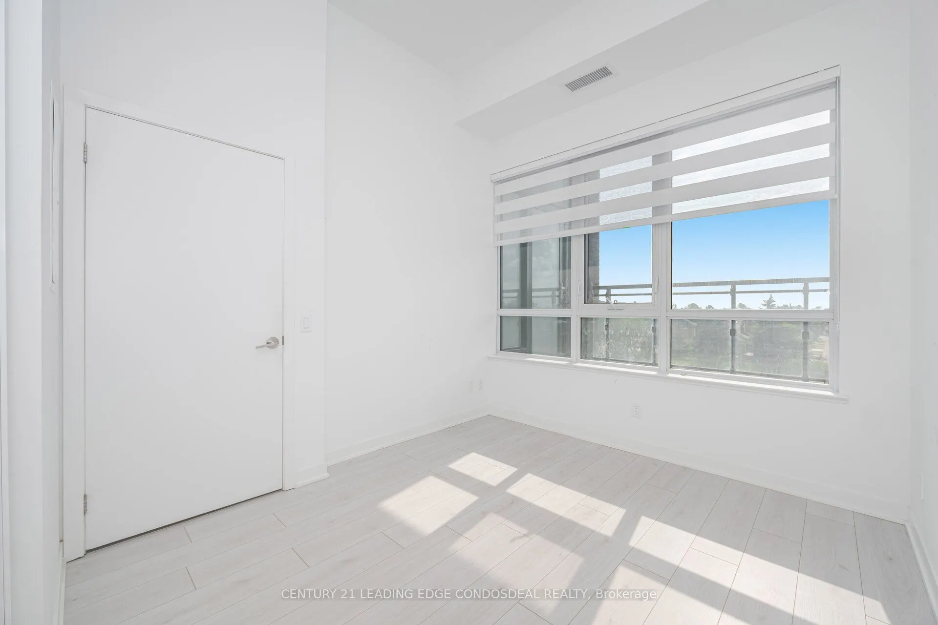 405 Dundas Street W, #234