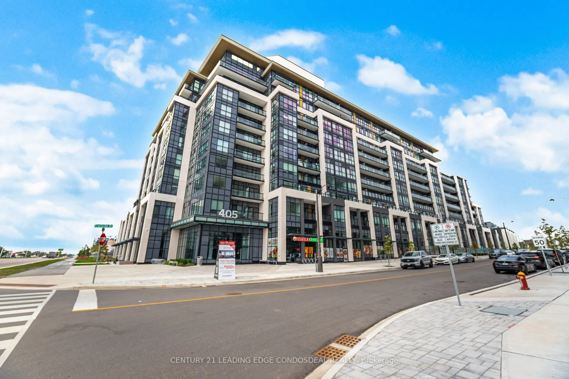 405 Dundas Street W, #234