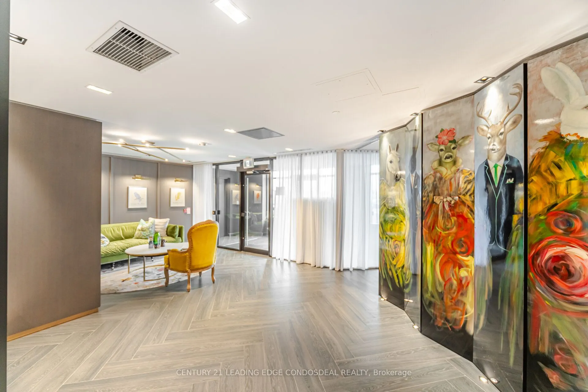 405 Dundas Street W, #234