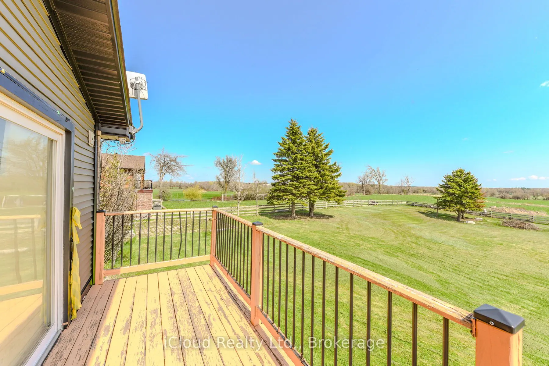 4573 Charleston Side Road