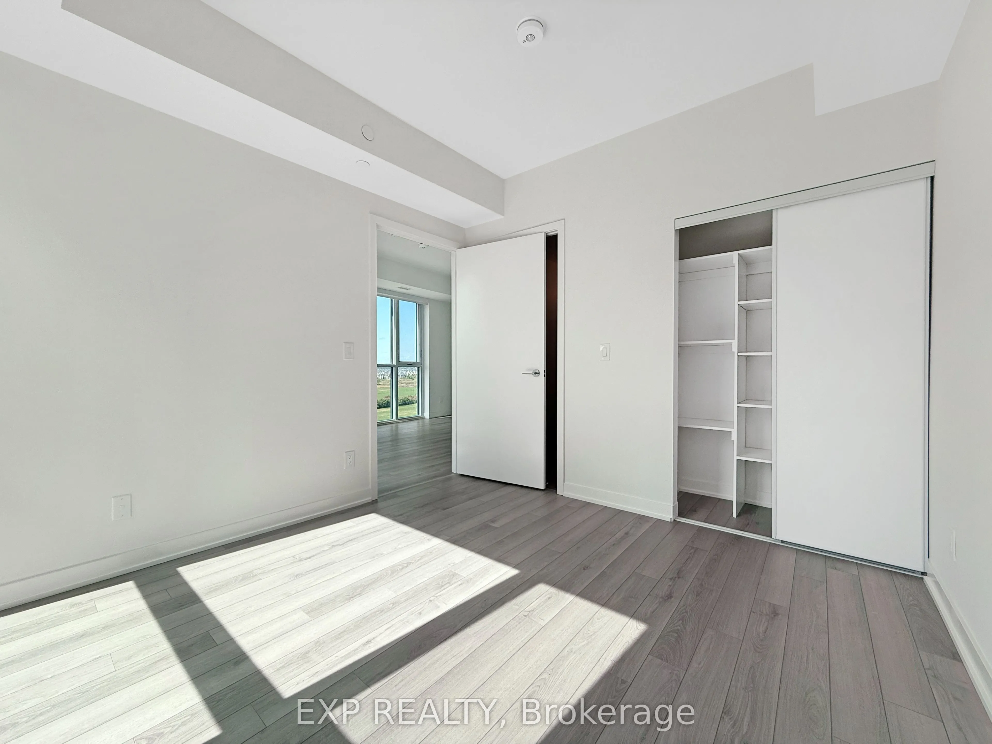 3079 Trafalgar Road, #1002