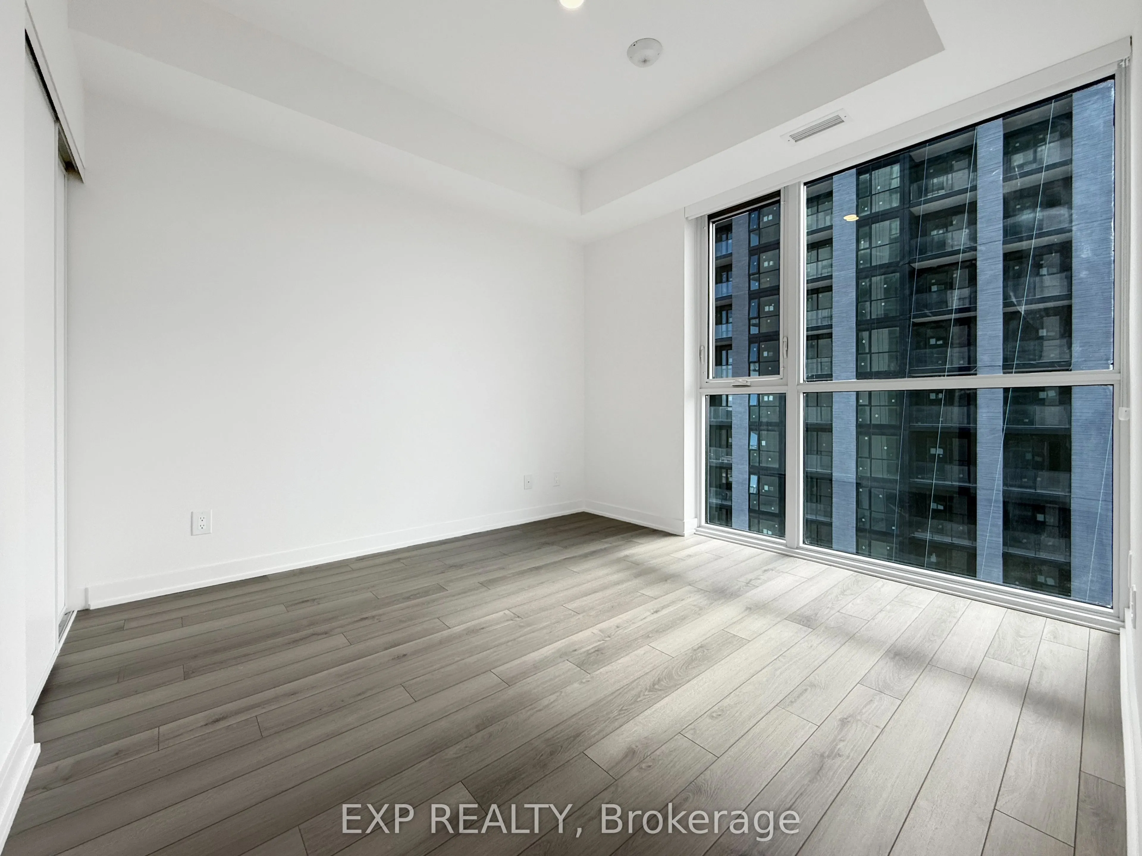 3079 Trafalgar Road, #1002