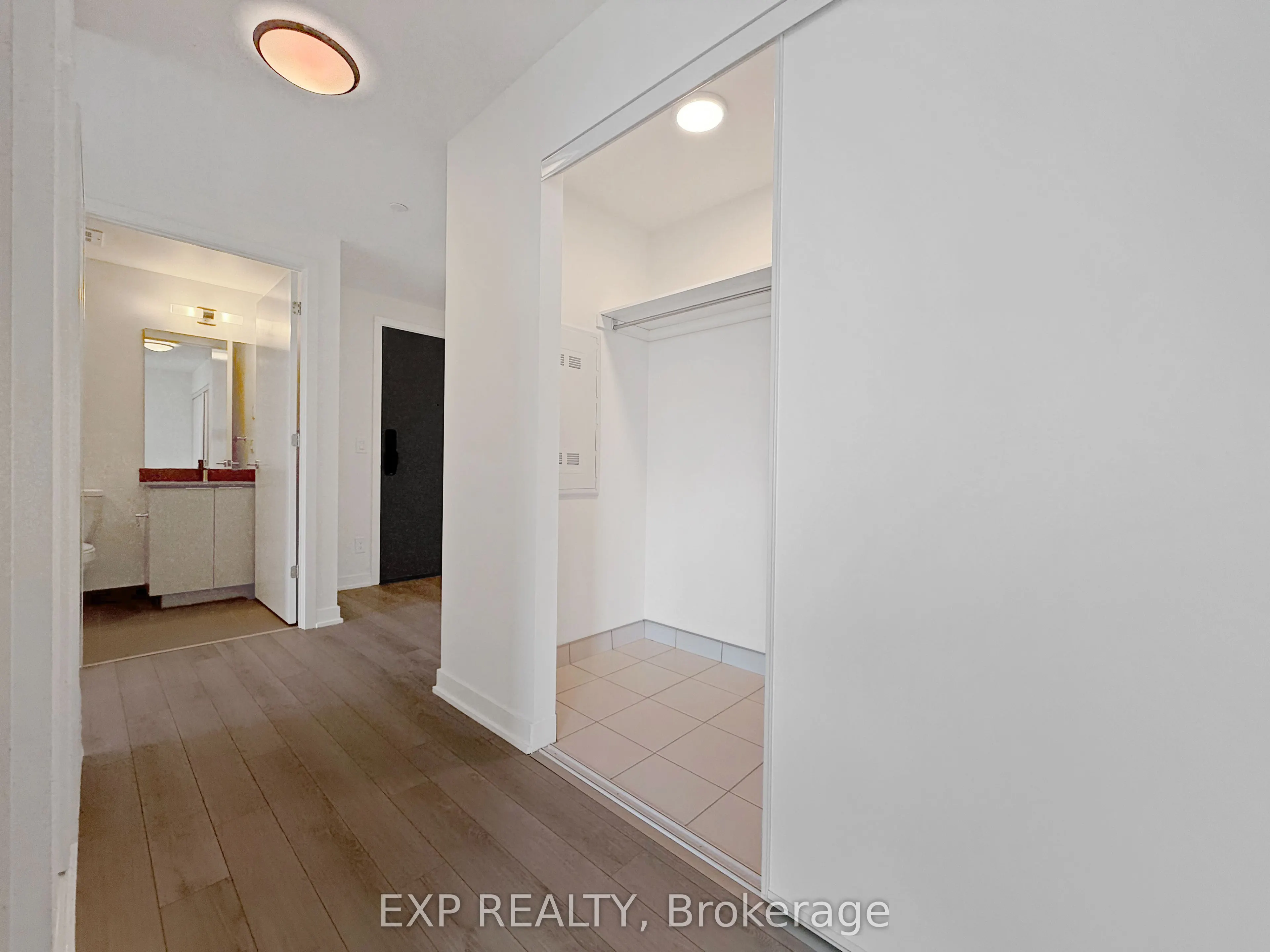 3079 Trafalgar Road, #1002