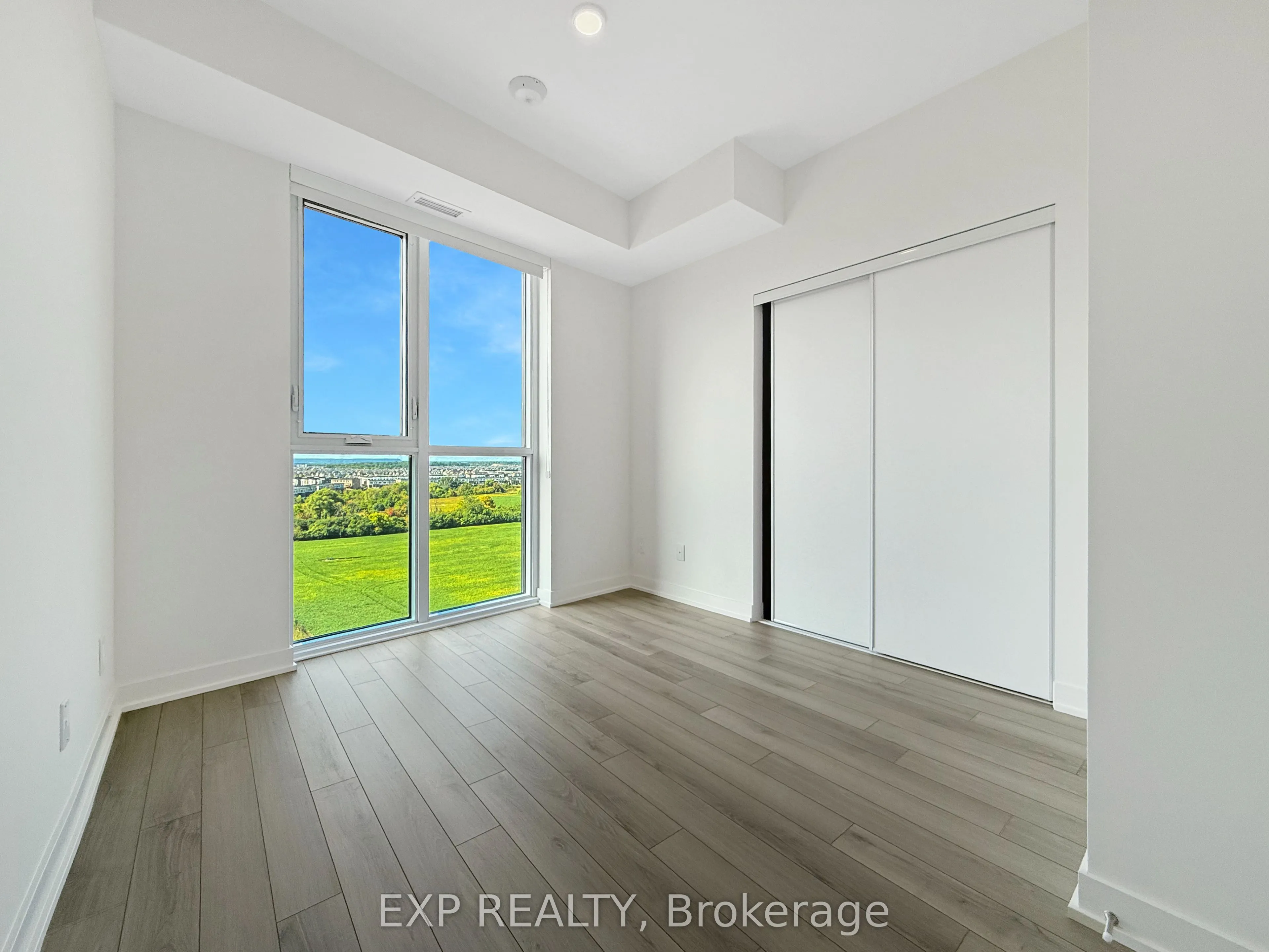 3079 Trafalgar Road, #1002