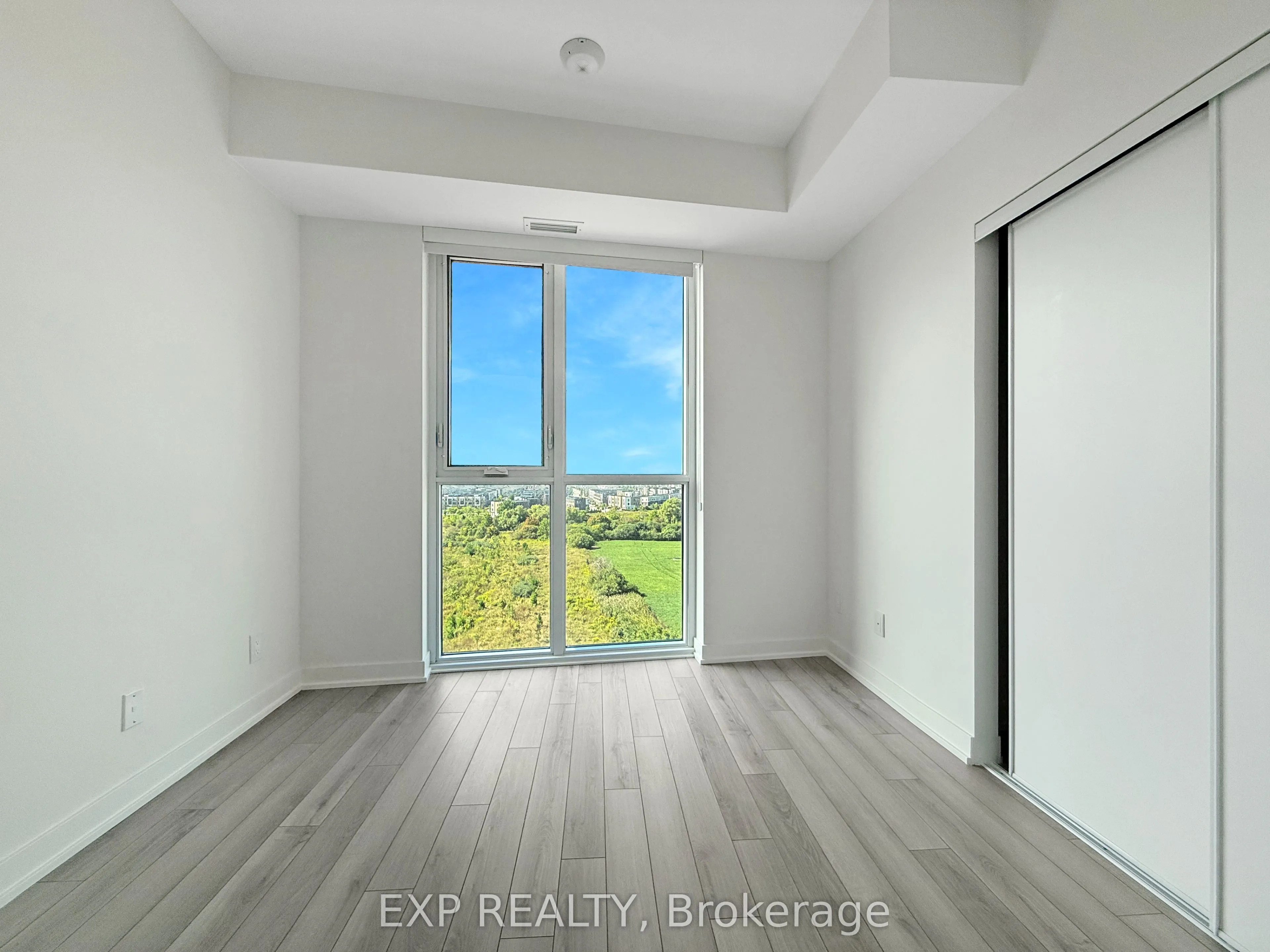 3079 Trafalgar Road, #1002