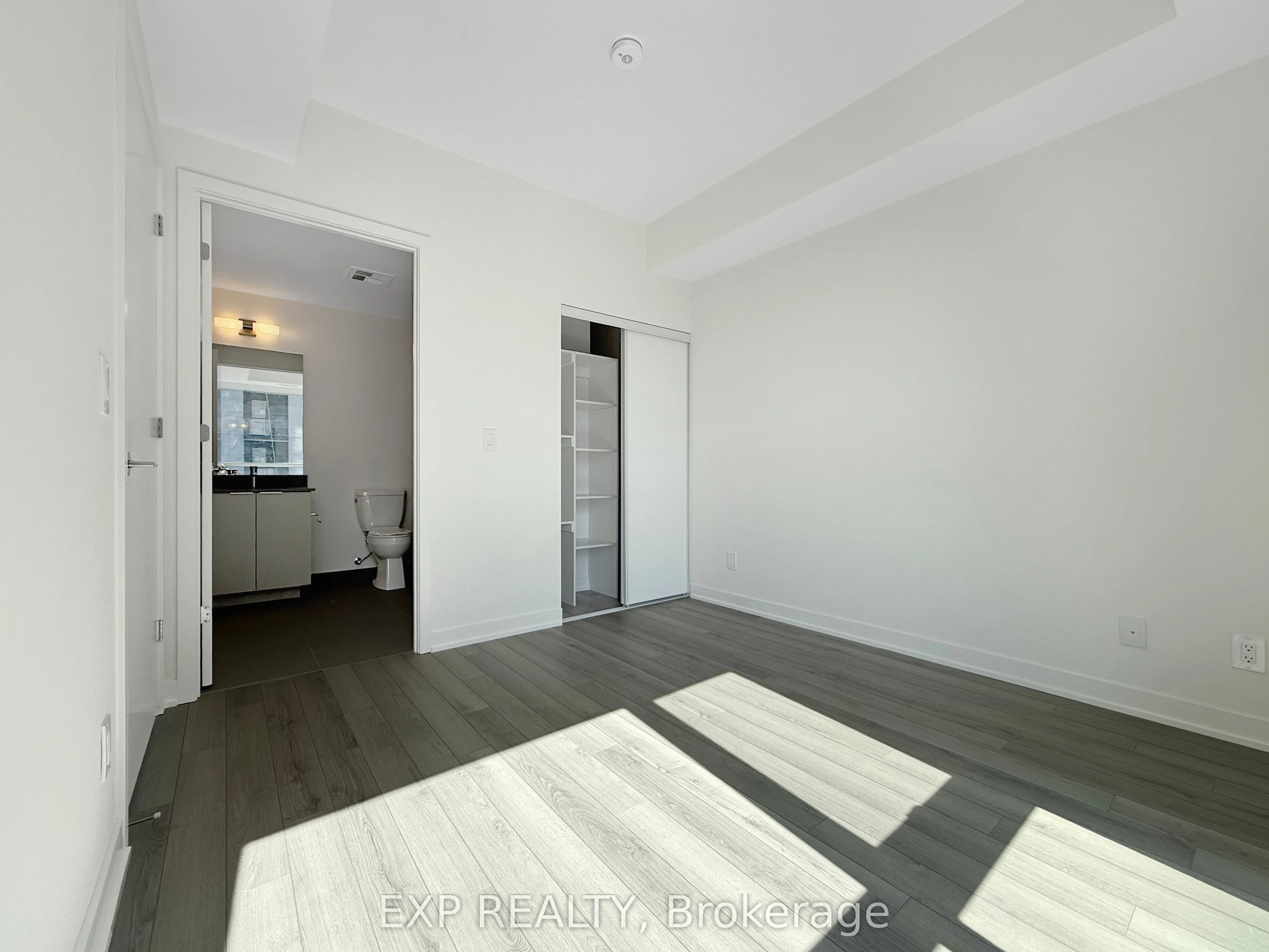 3079 Trafalgar Road, #1002