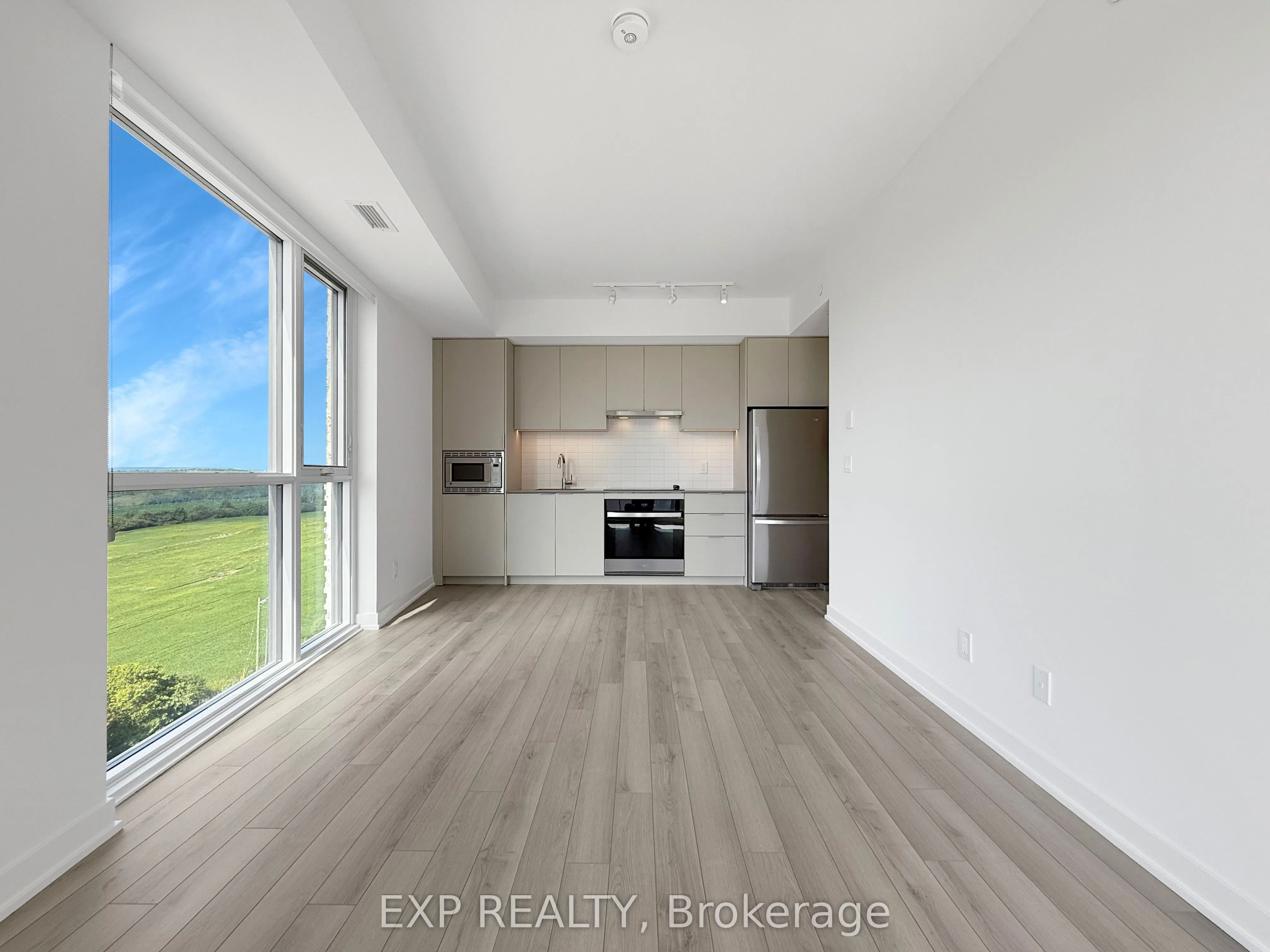 3079 Trafalgar Road, #1002