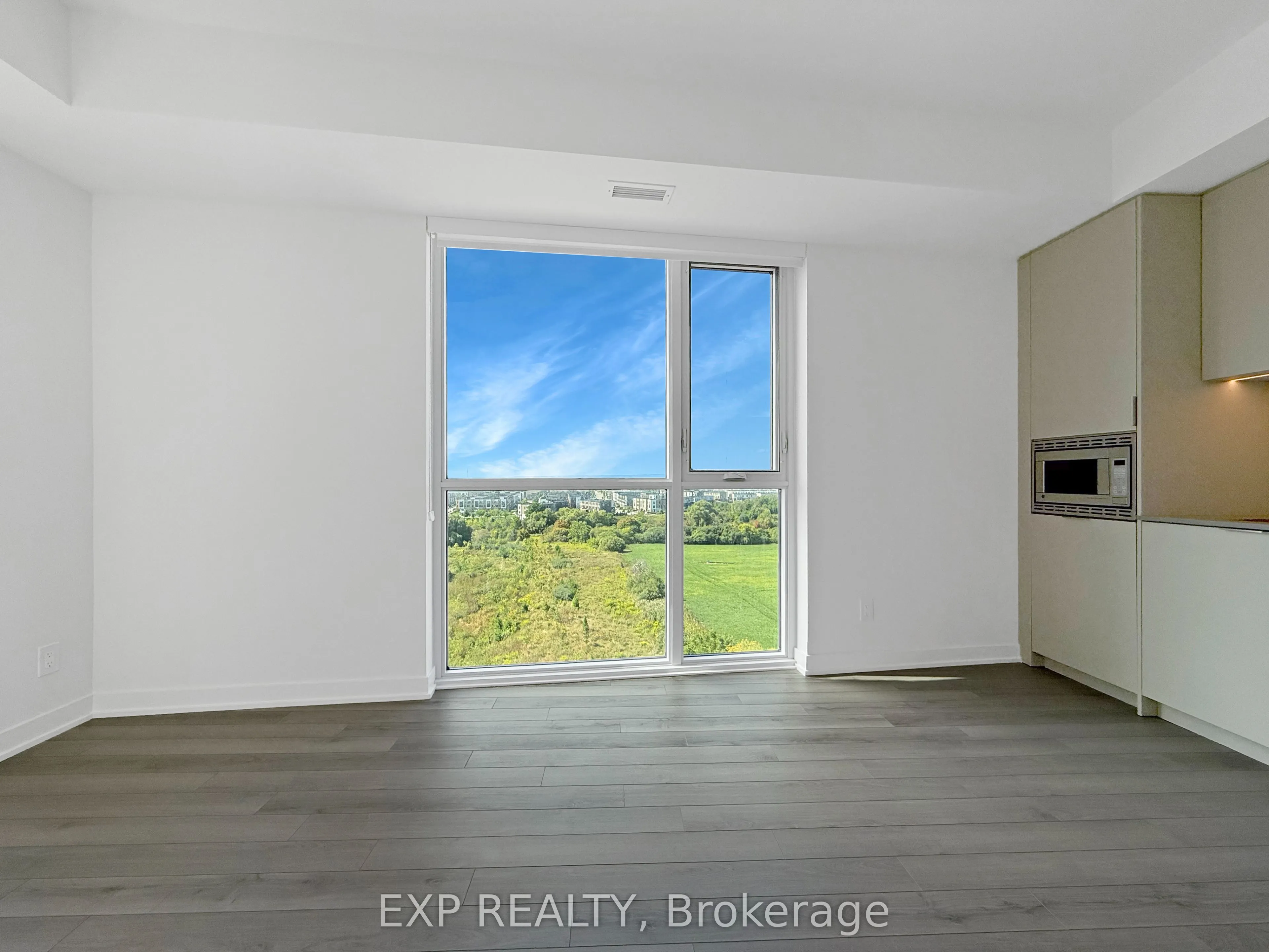 3079 Trafalgar Road, #1002