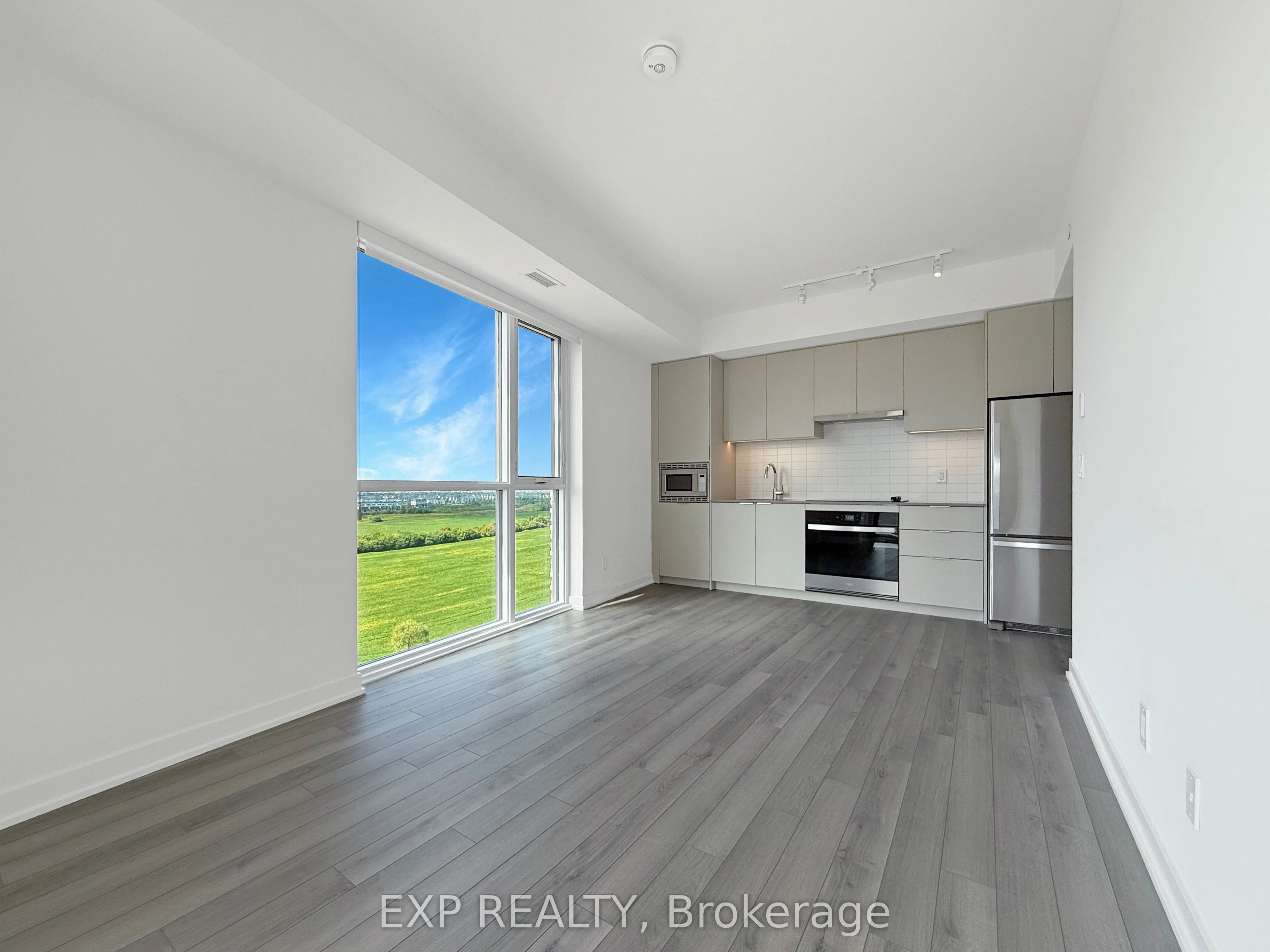 3079 Trafalgar Road, #1002