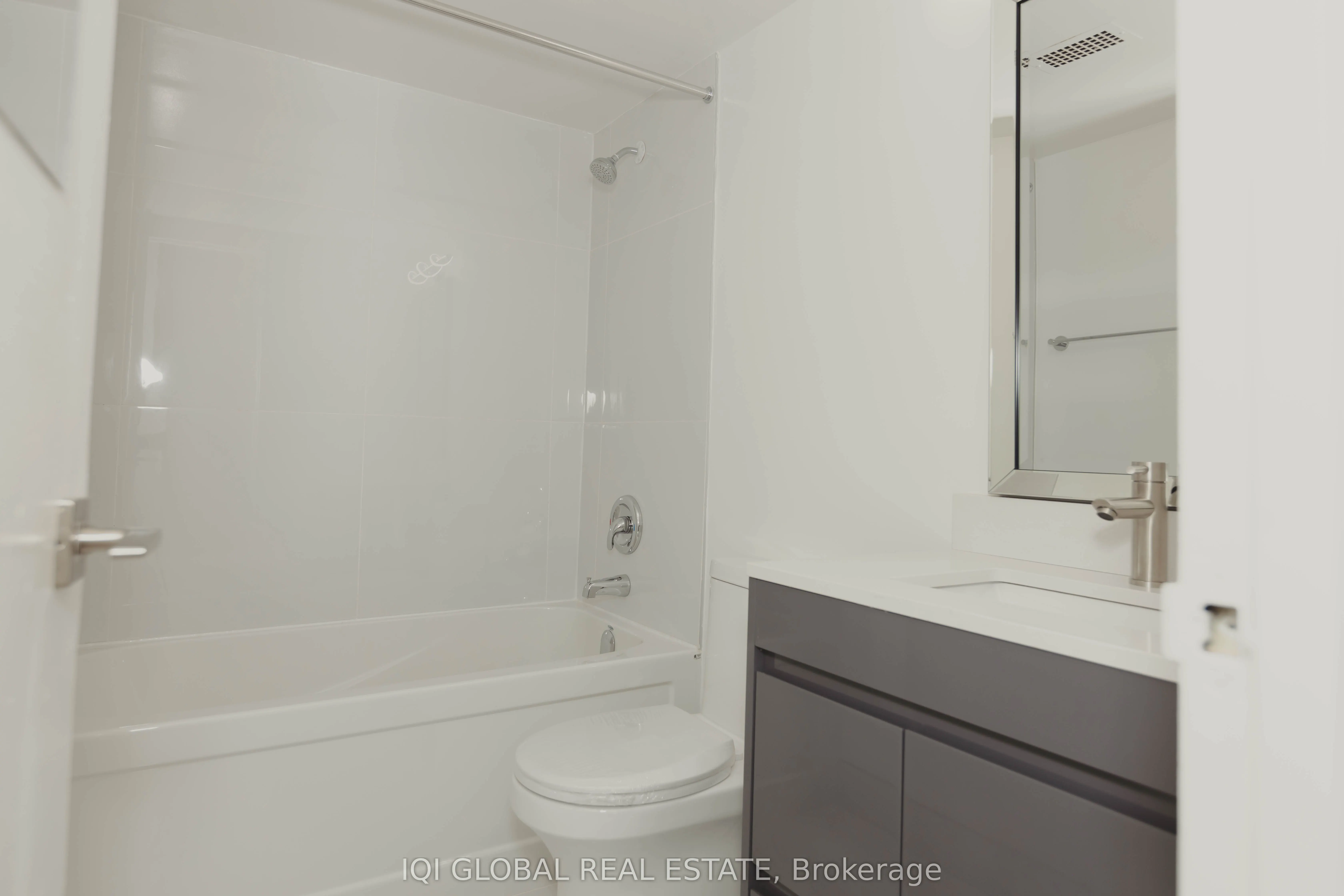 390 Dixon Road SE, #1202
