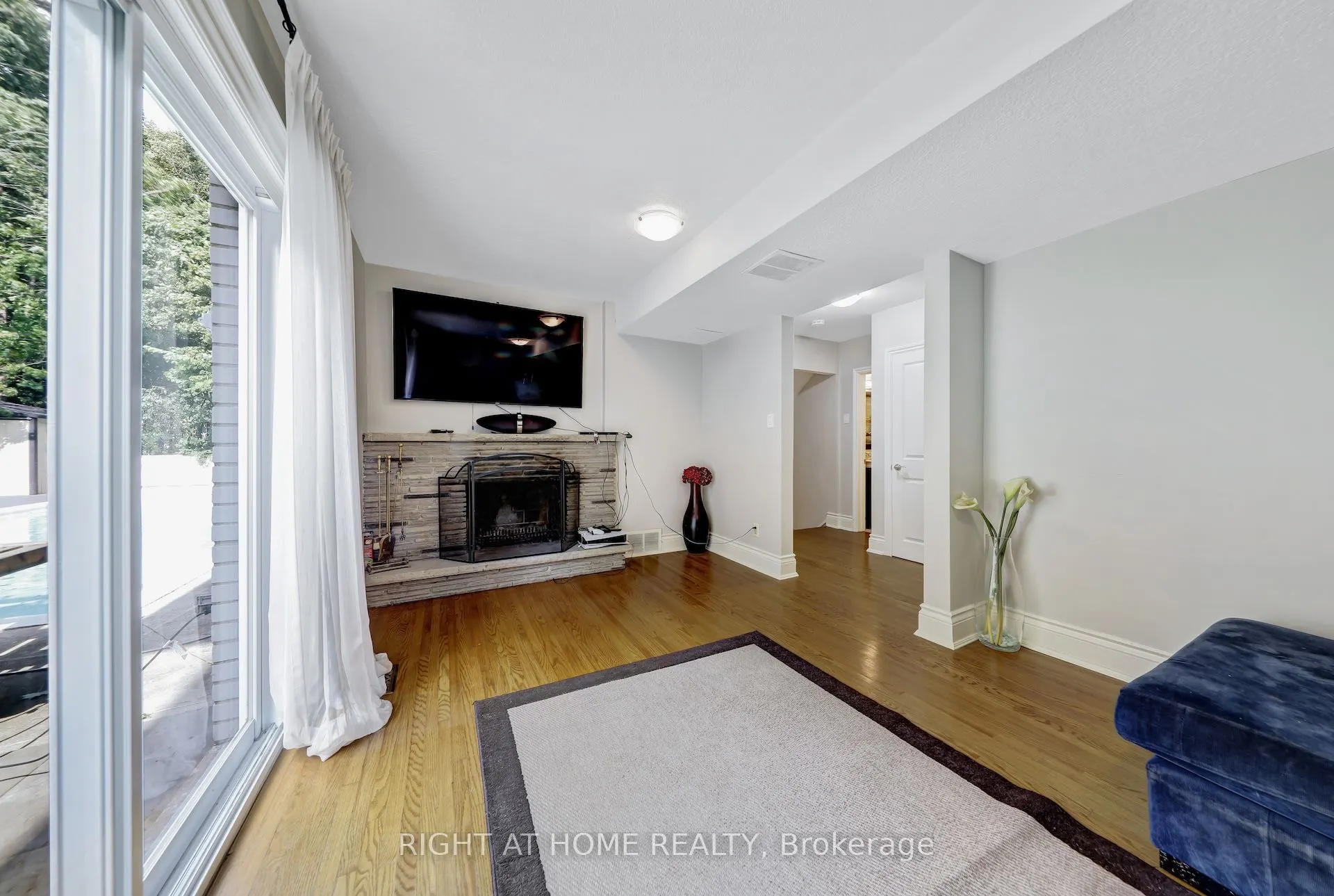 8 Hillavon Drive