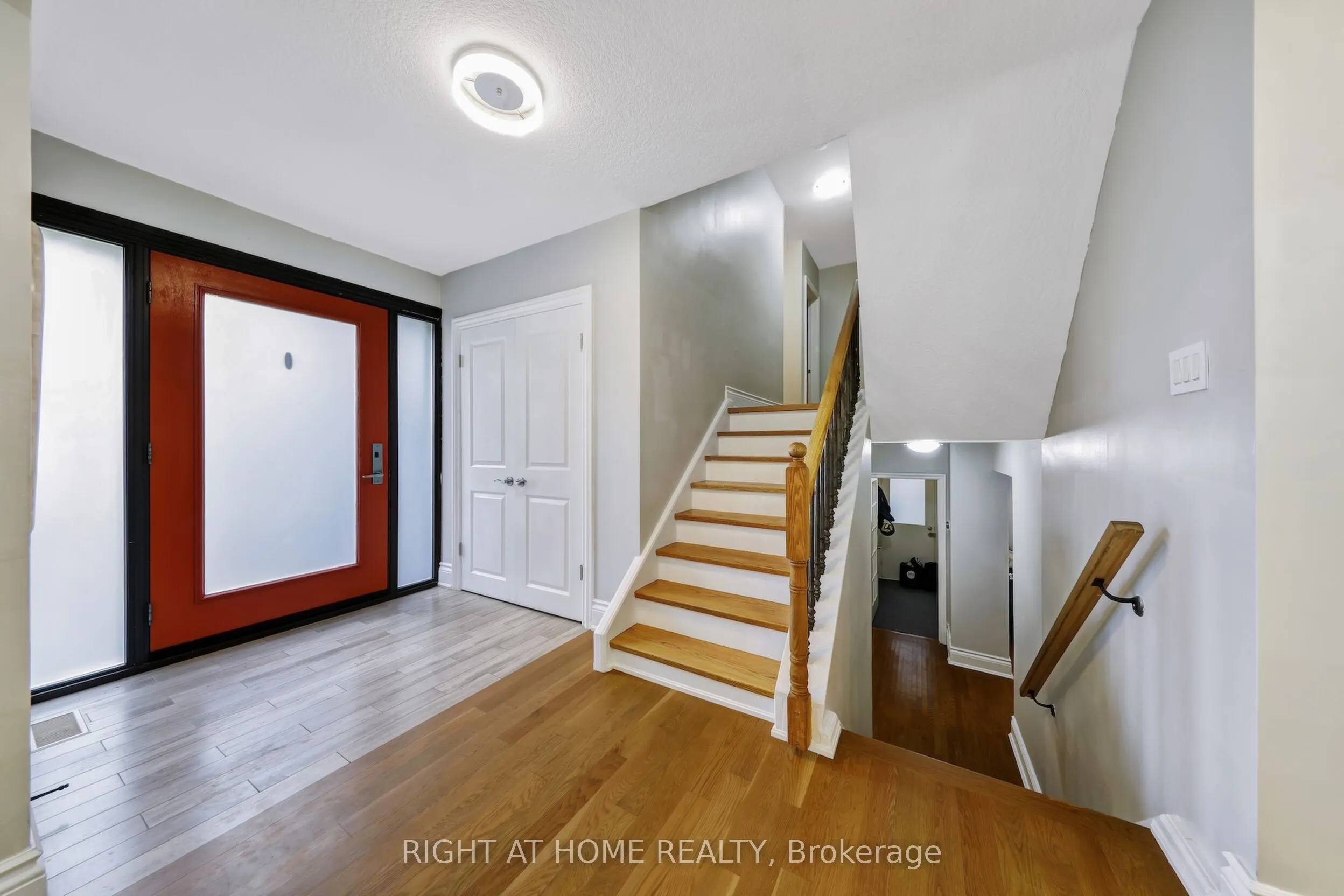 8 Hillavon Drive