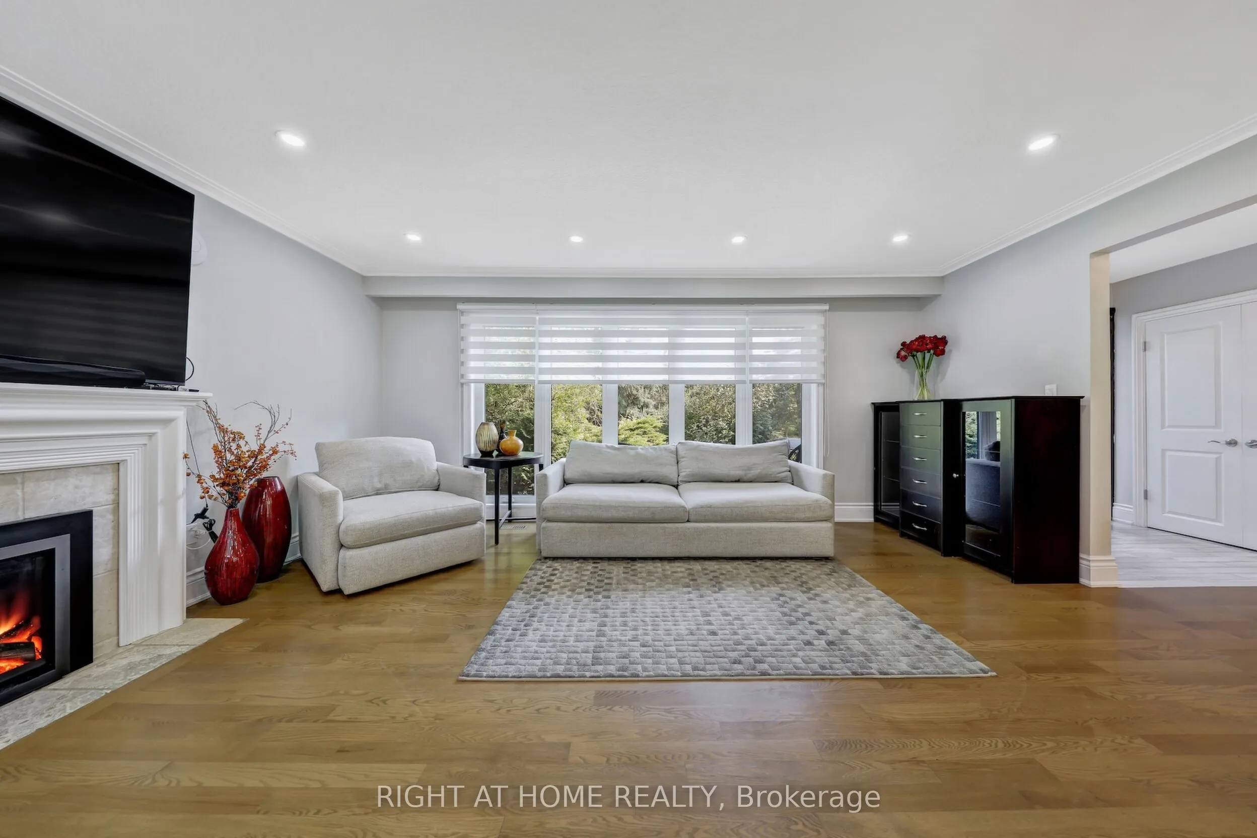 8 Hillavon Drive