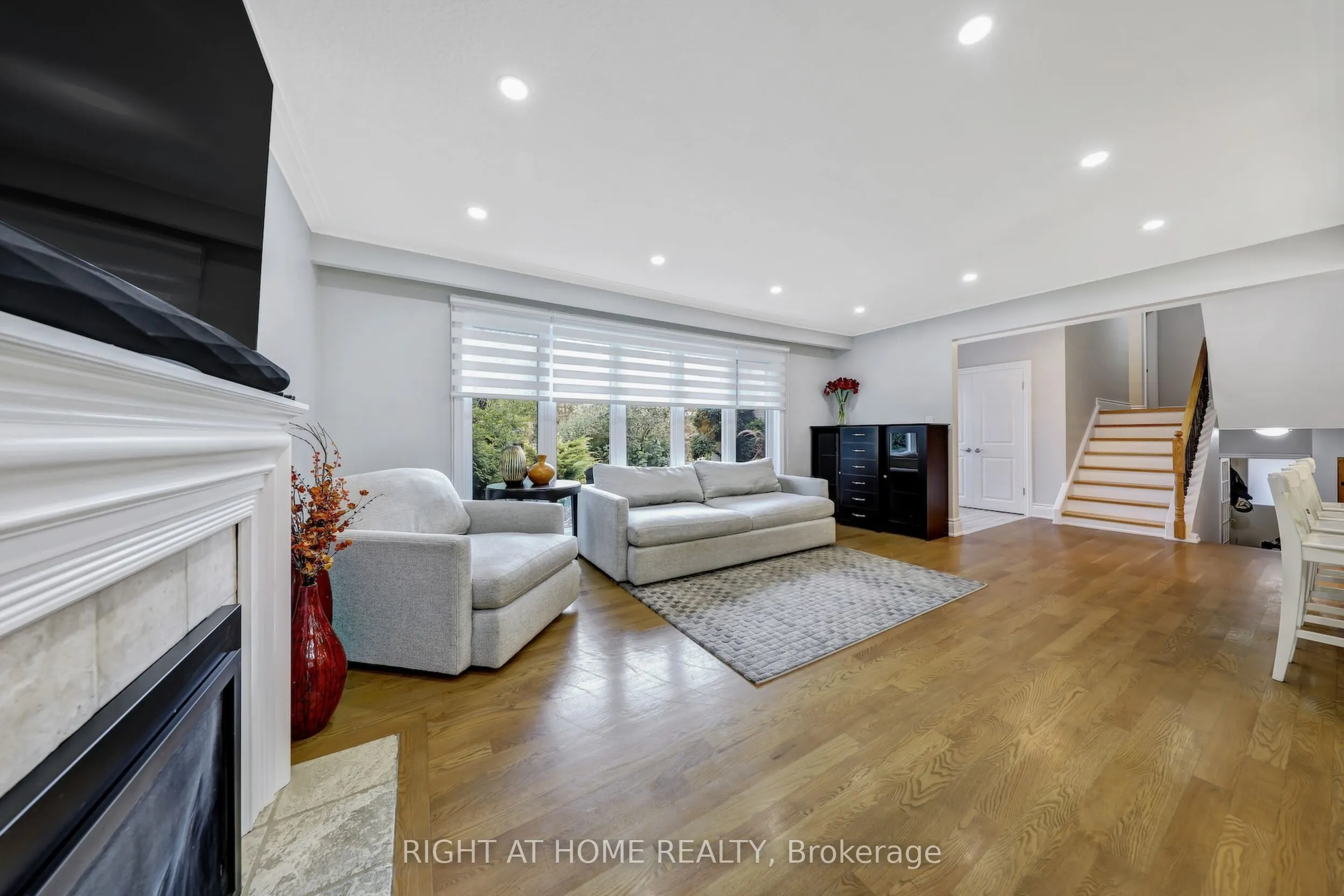 8 Hillavon Drive