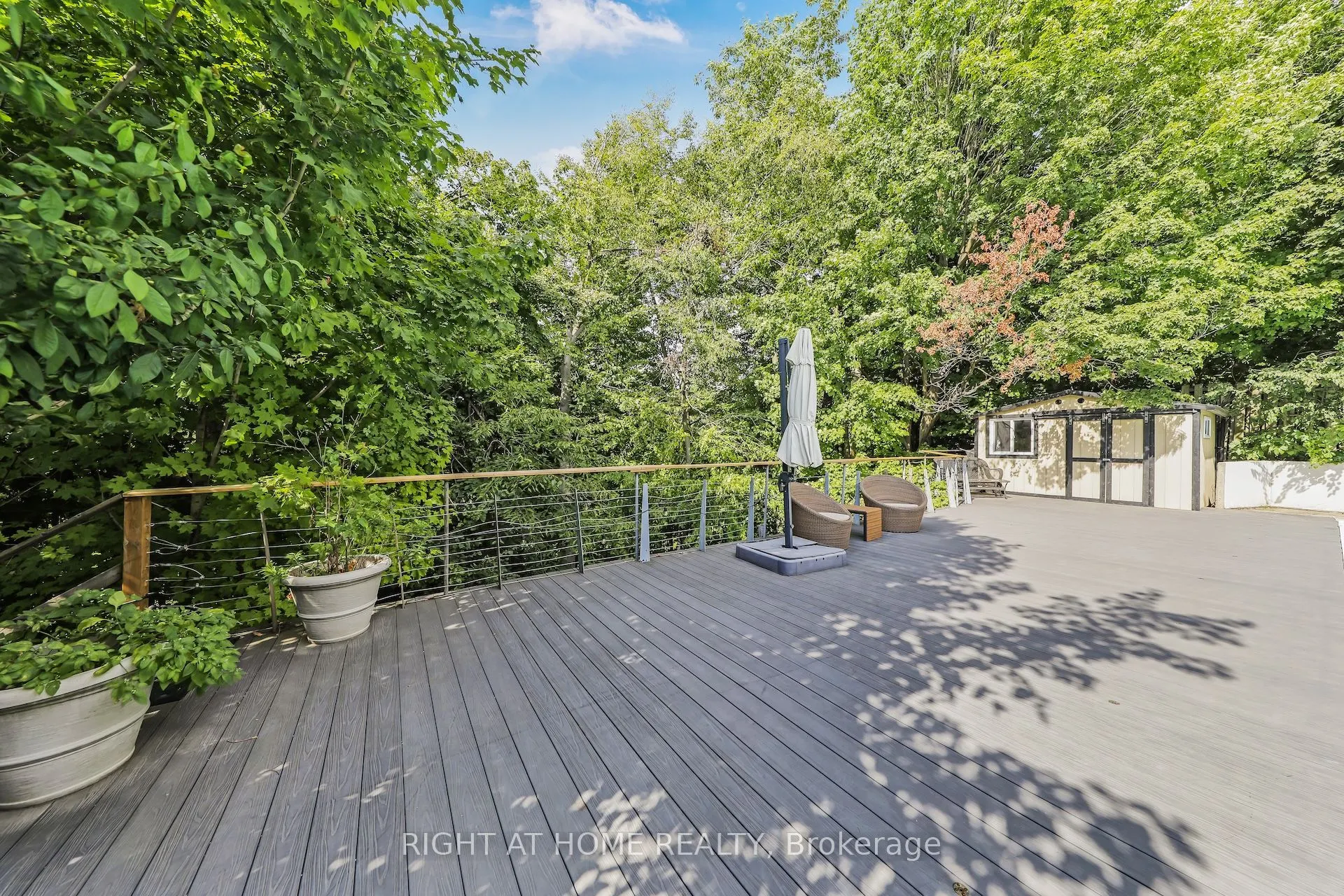 8 Hillavon Drive