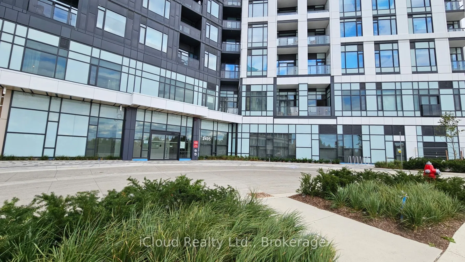 2495 Eglinton Avenue W, #2002