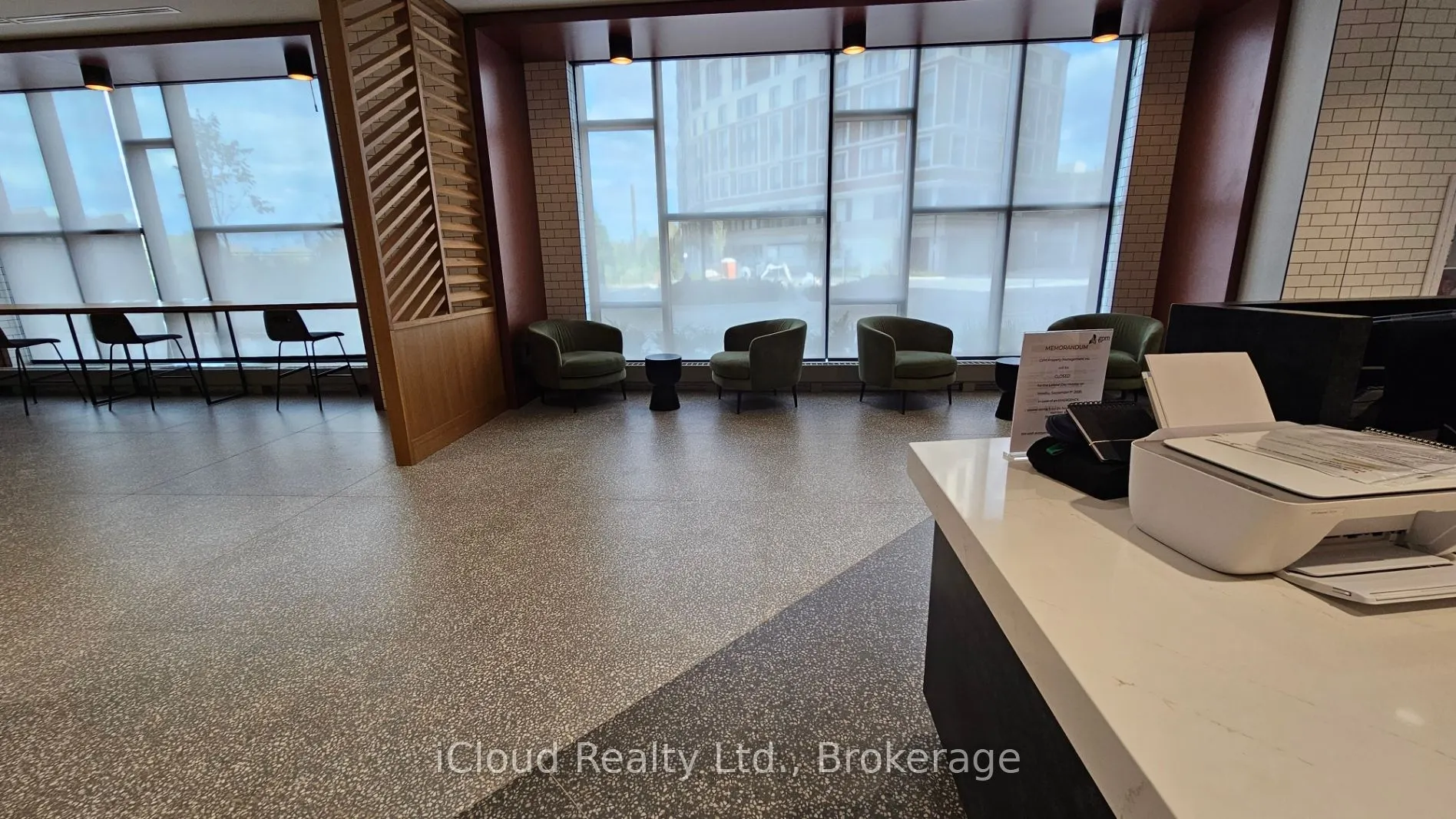 2495 Eglinton Avenue W, #2002