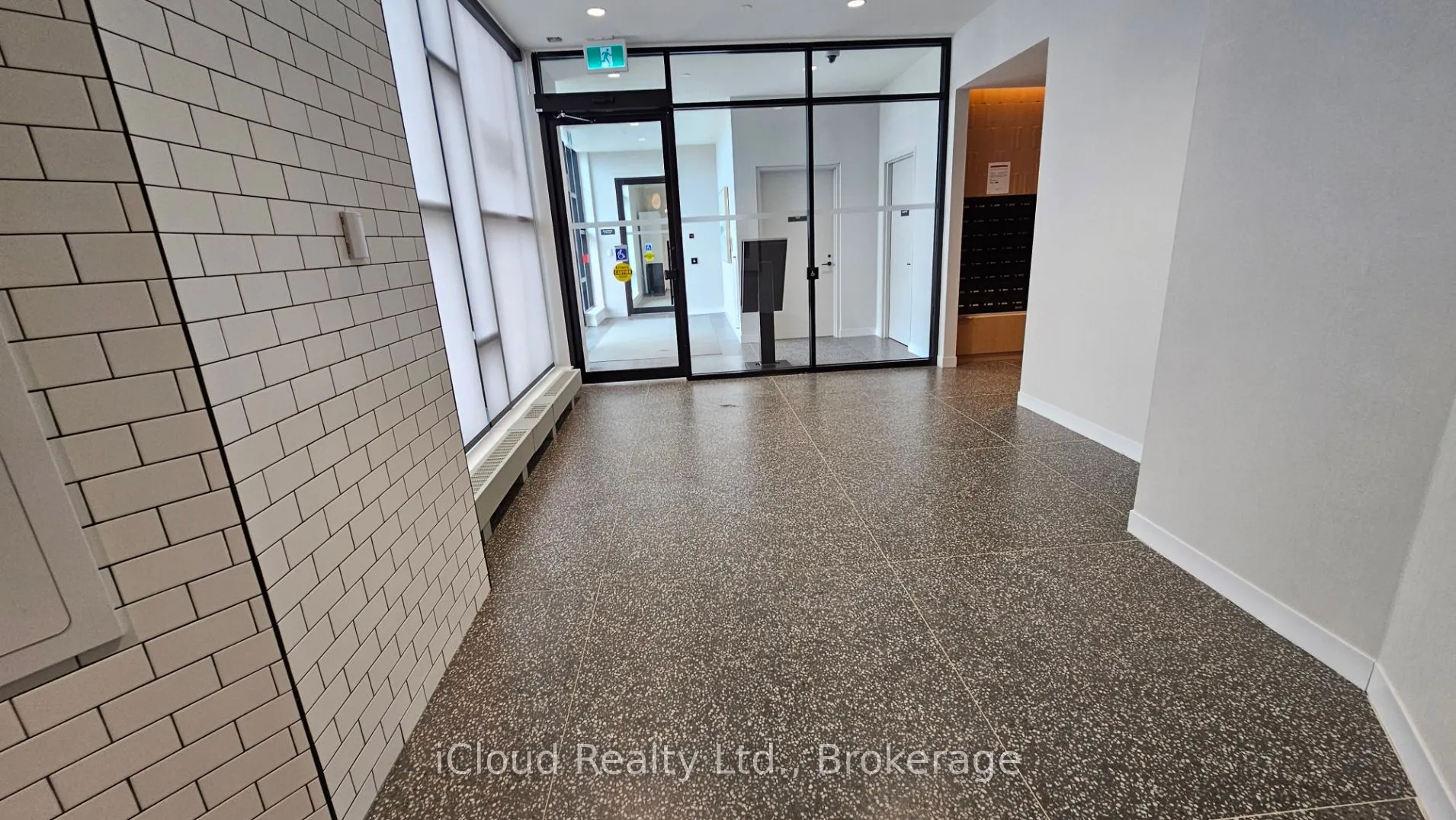2495 Eglinton Avenue W, #2002