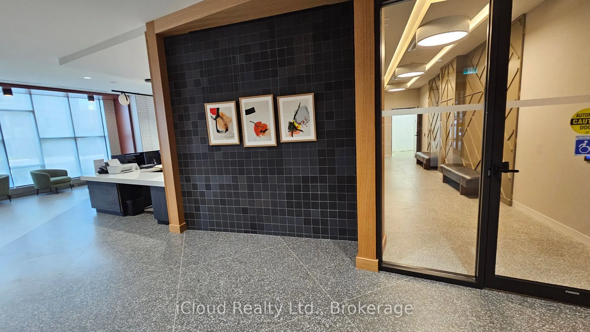 2495 Eglinton Avenue W, #2002