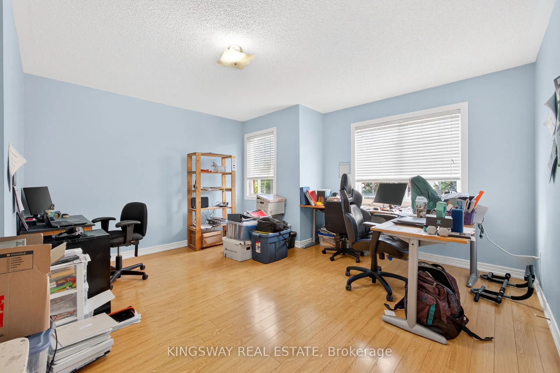 284 Holmes Crescent