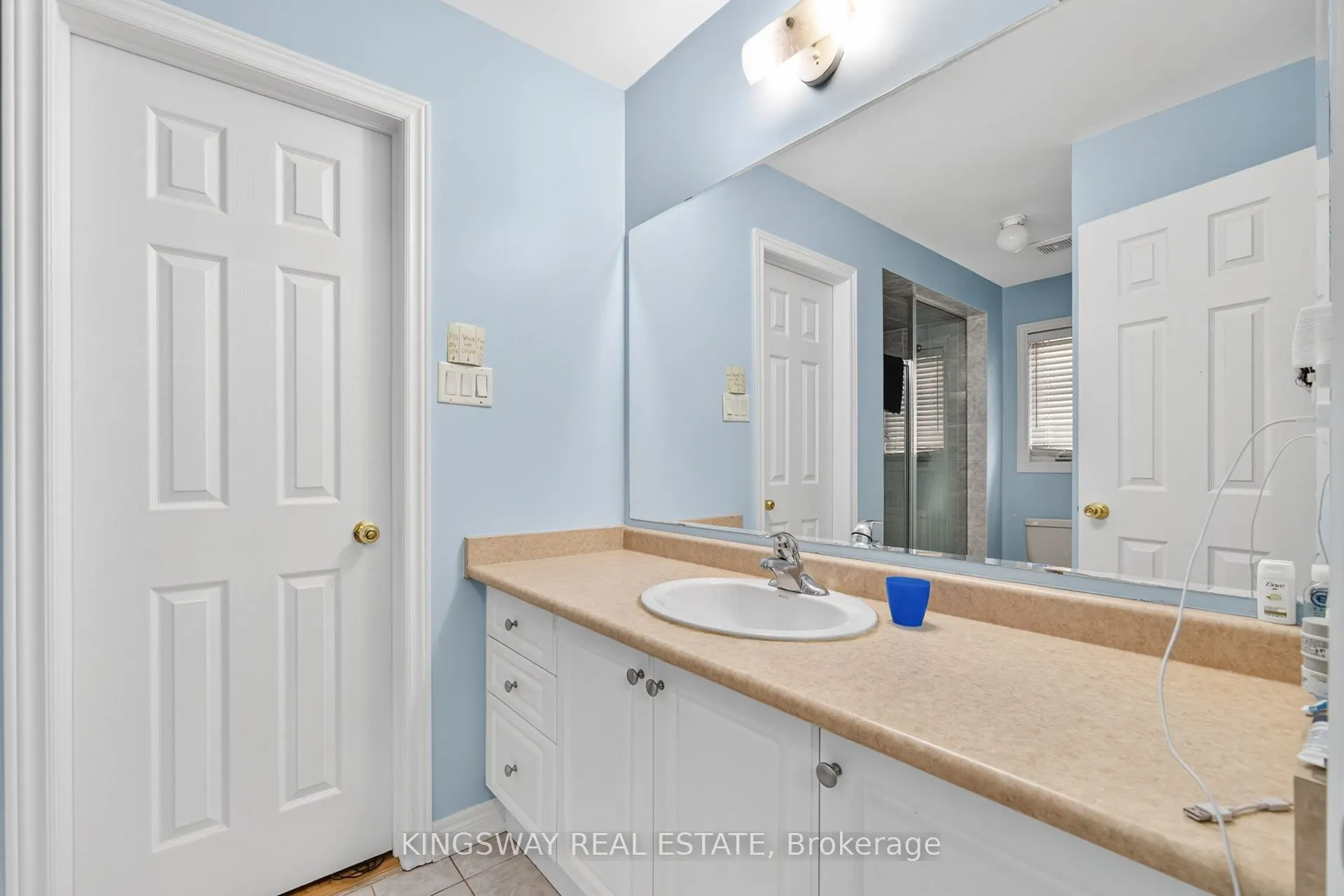 284 Holmes Crescent