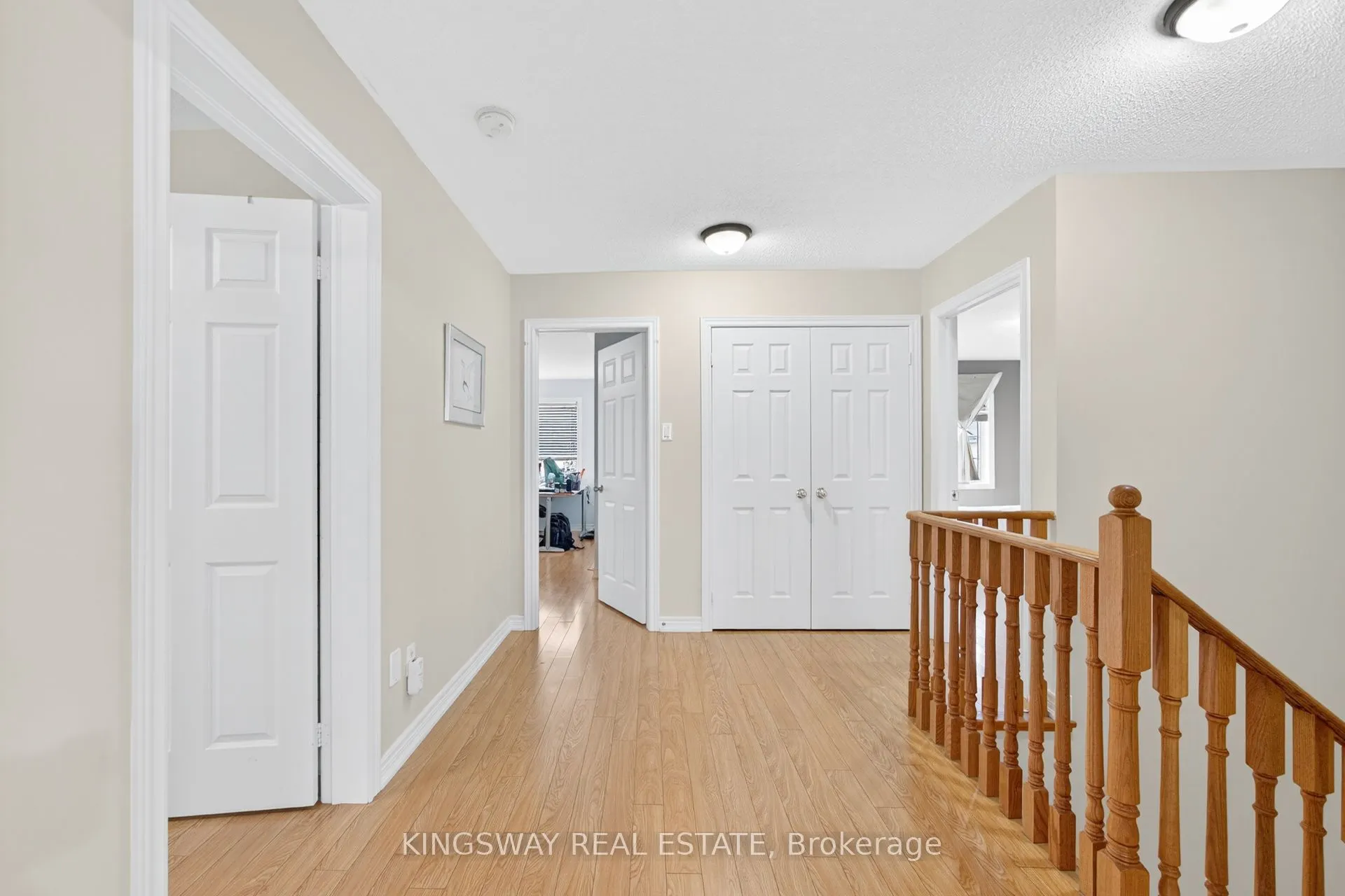 284 Holmes Crescent