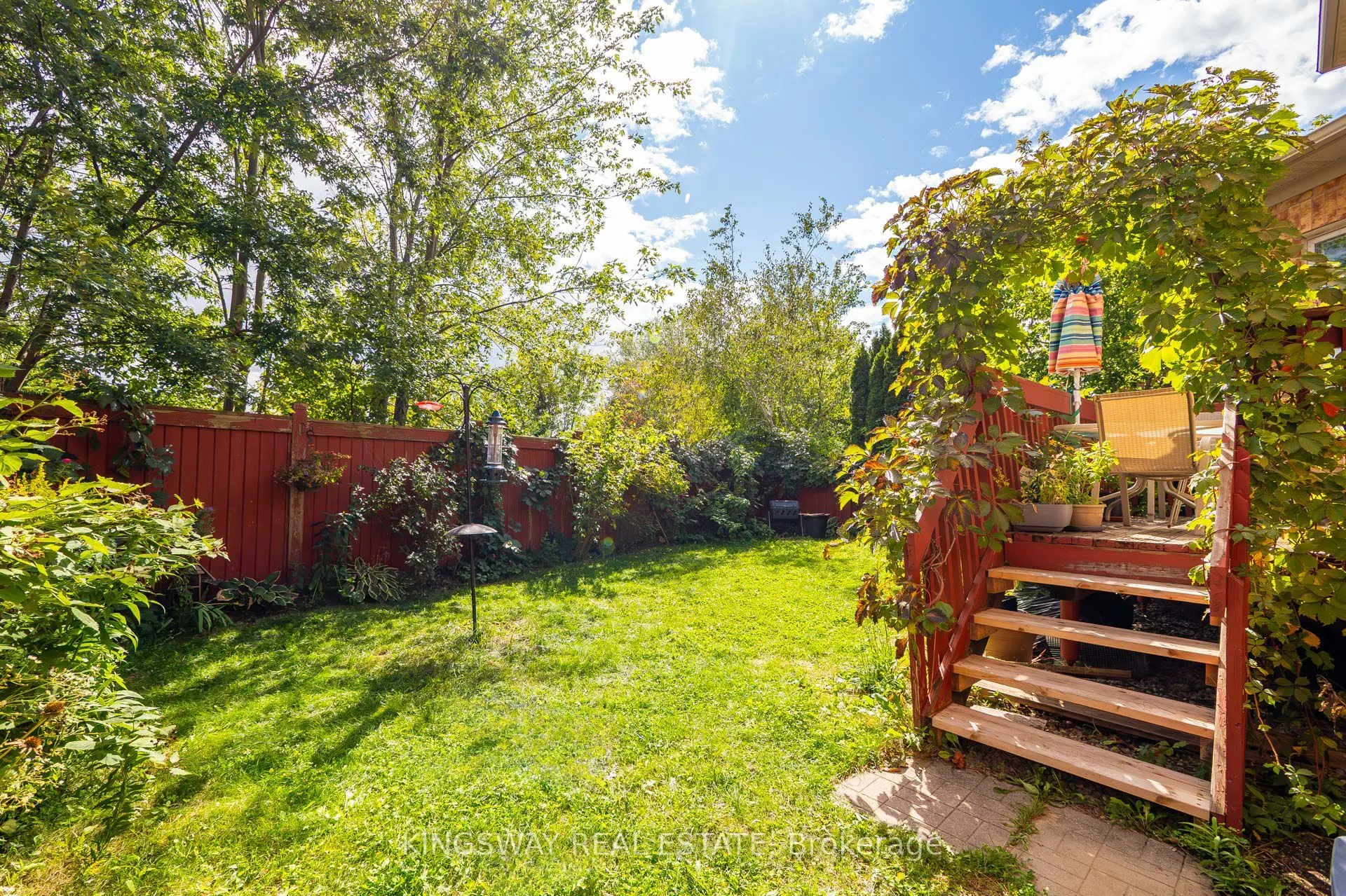 284 Holmes Crescent