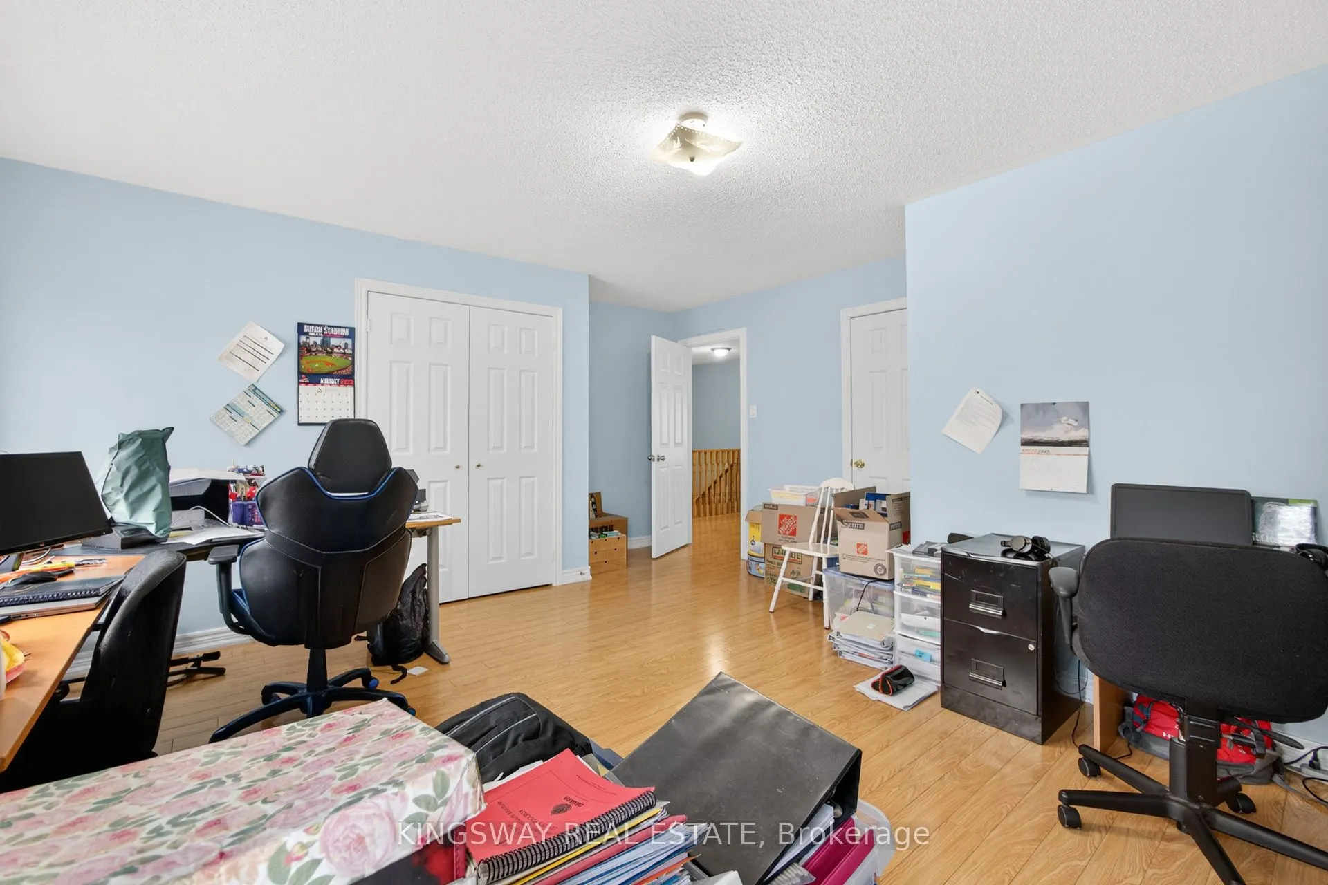 284 Holmes Crescent