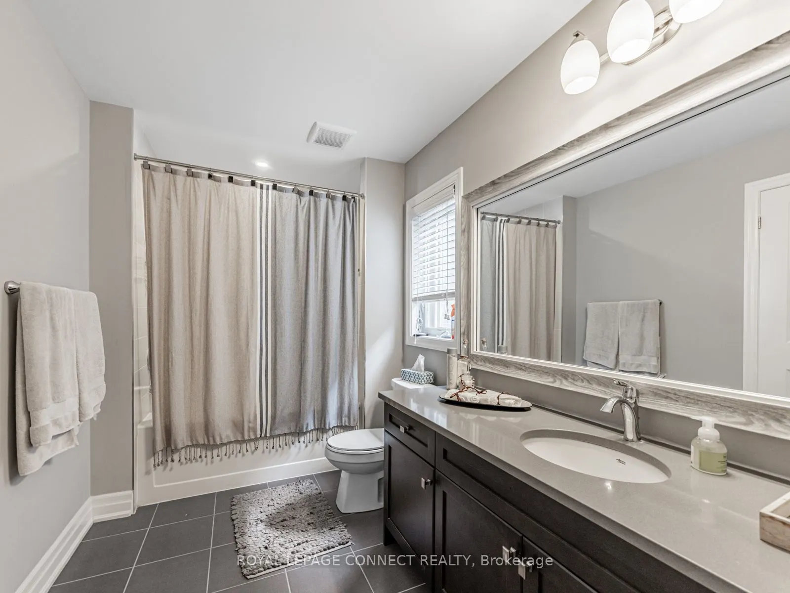 3302 Mintwood Circle