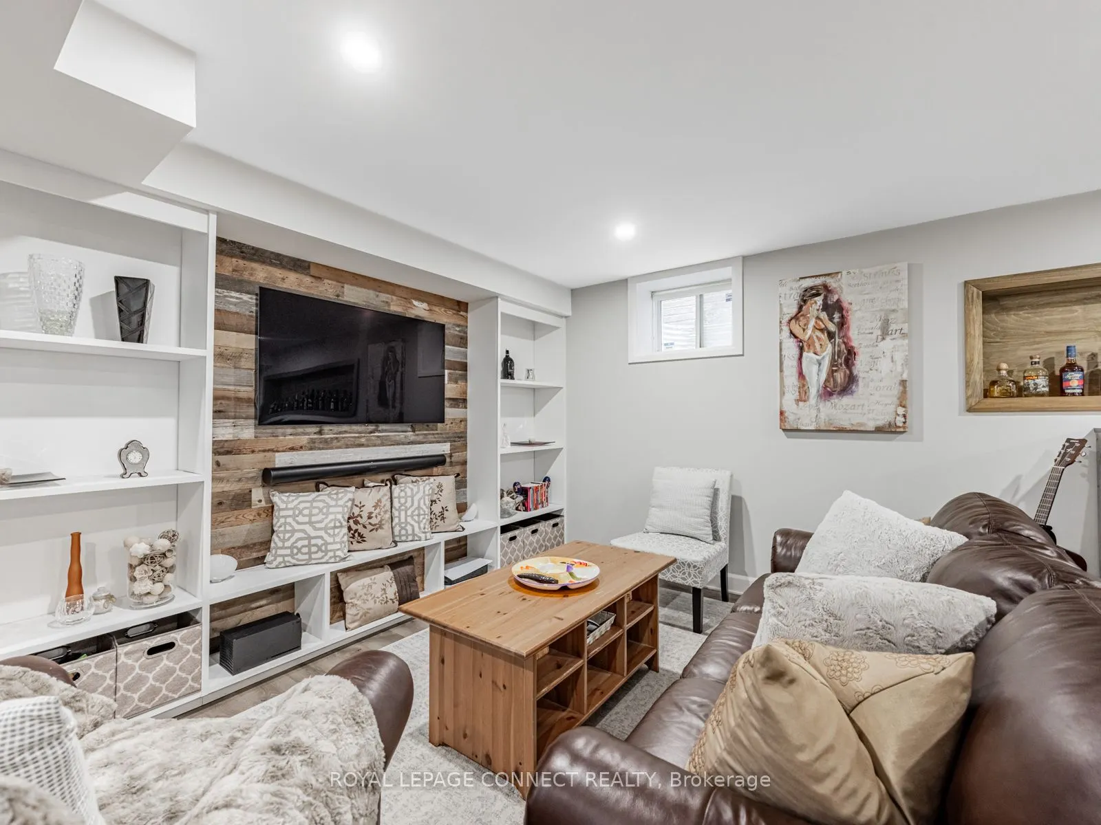 3302 Mintwood Circle