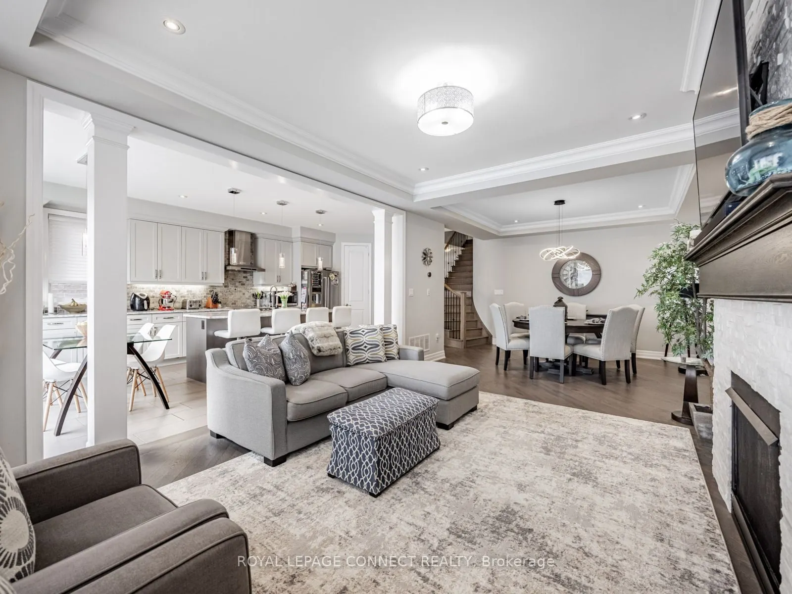3302 Mintwood Circle