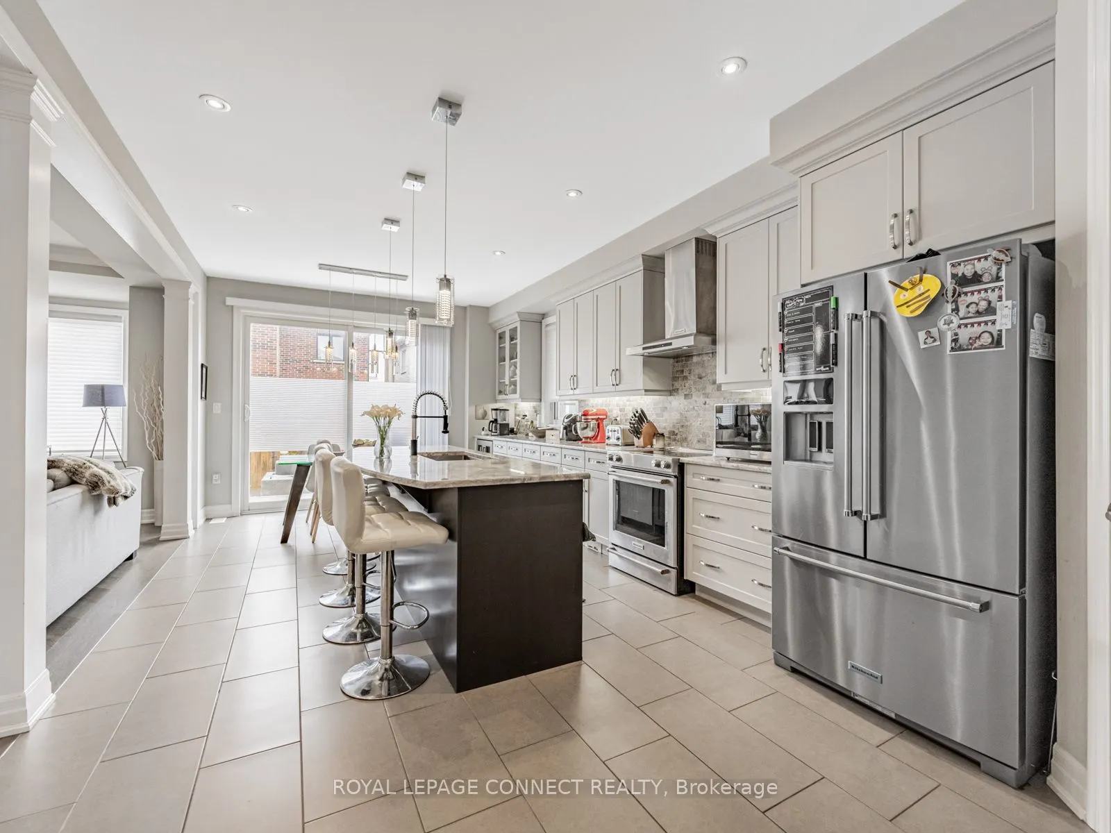 3302 Mintwood Circle