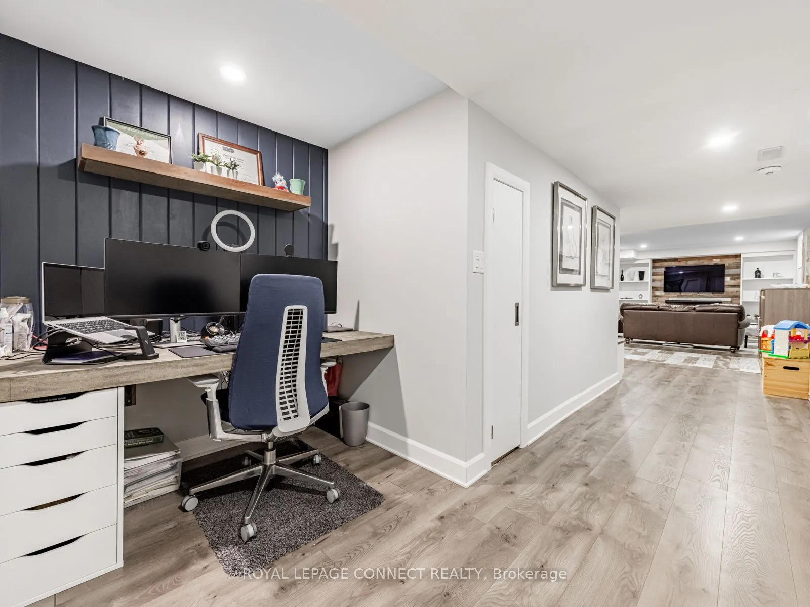 3302 Mintwood Circle