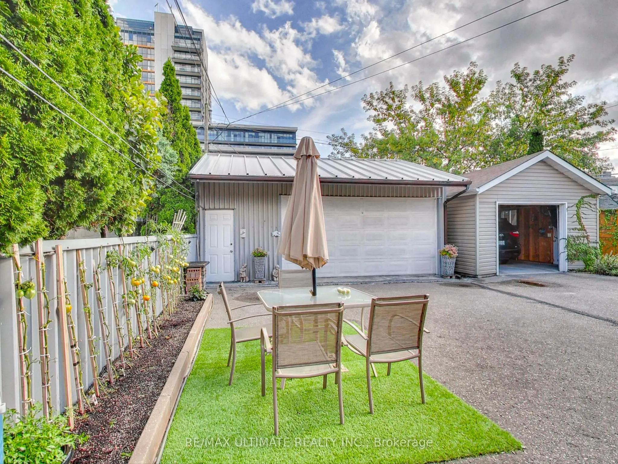 107 Livingstone Avenue